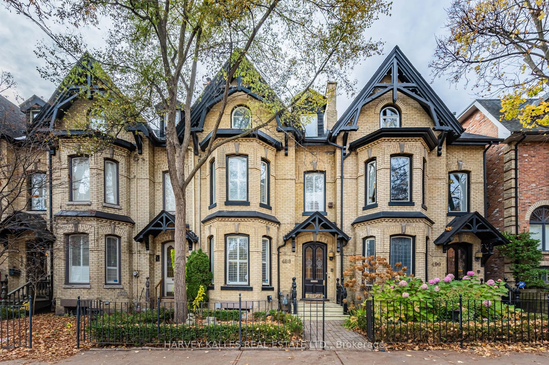 488 Ontario Street, Toronto C08, ON M4X 1M7