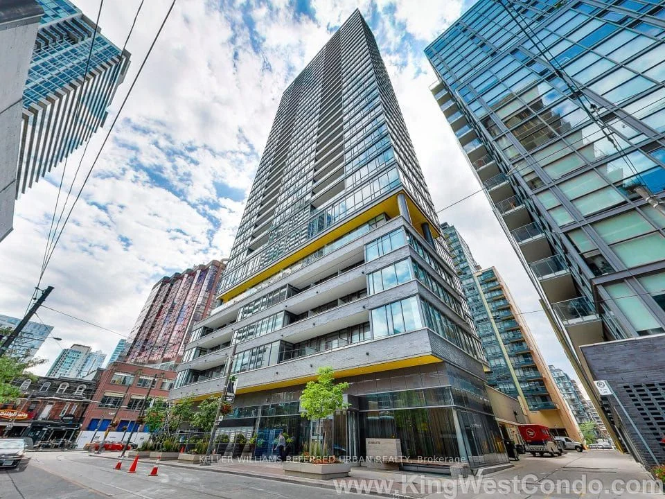 8 Charlotte Street 2104, Toronto C01, ON M5V 0K4