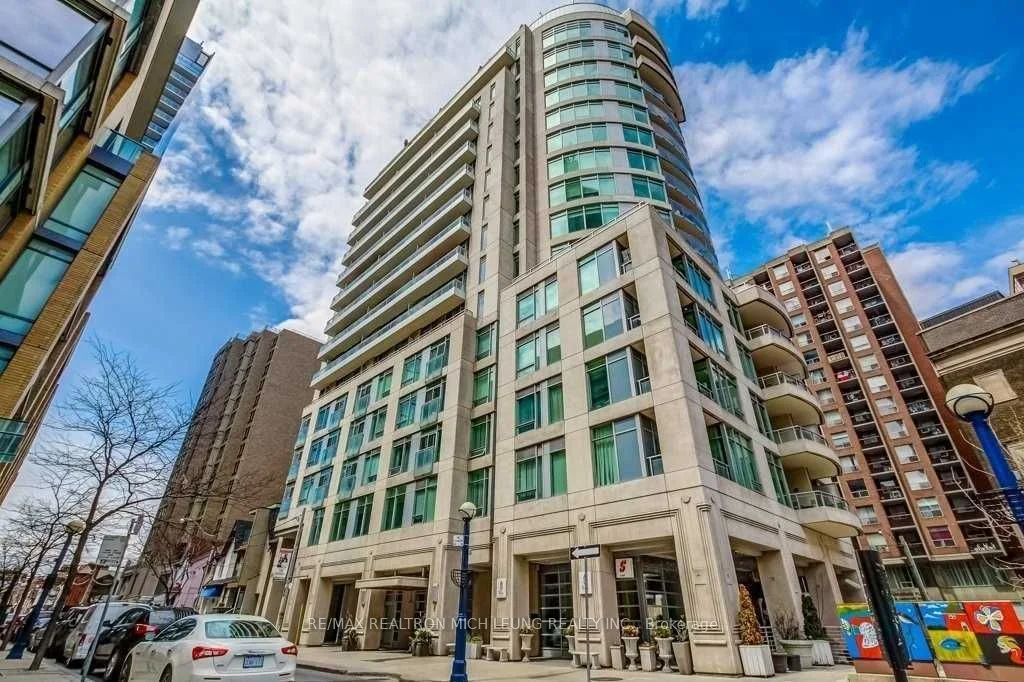 8 Scollard Street 811, Toronto C02, ON M5R 1M2