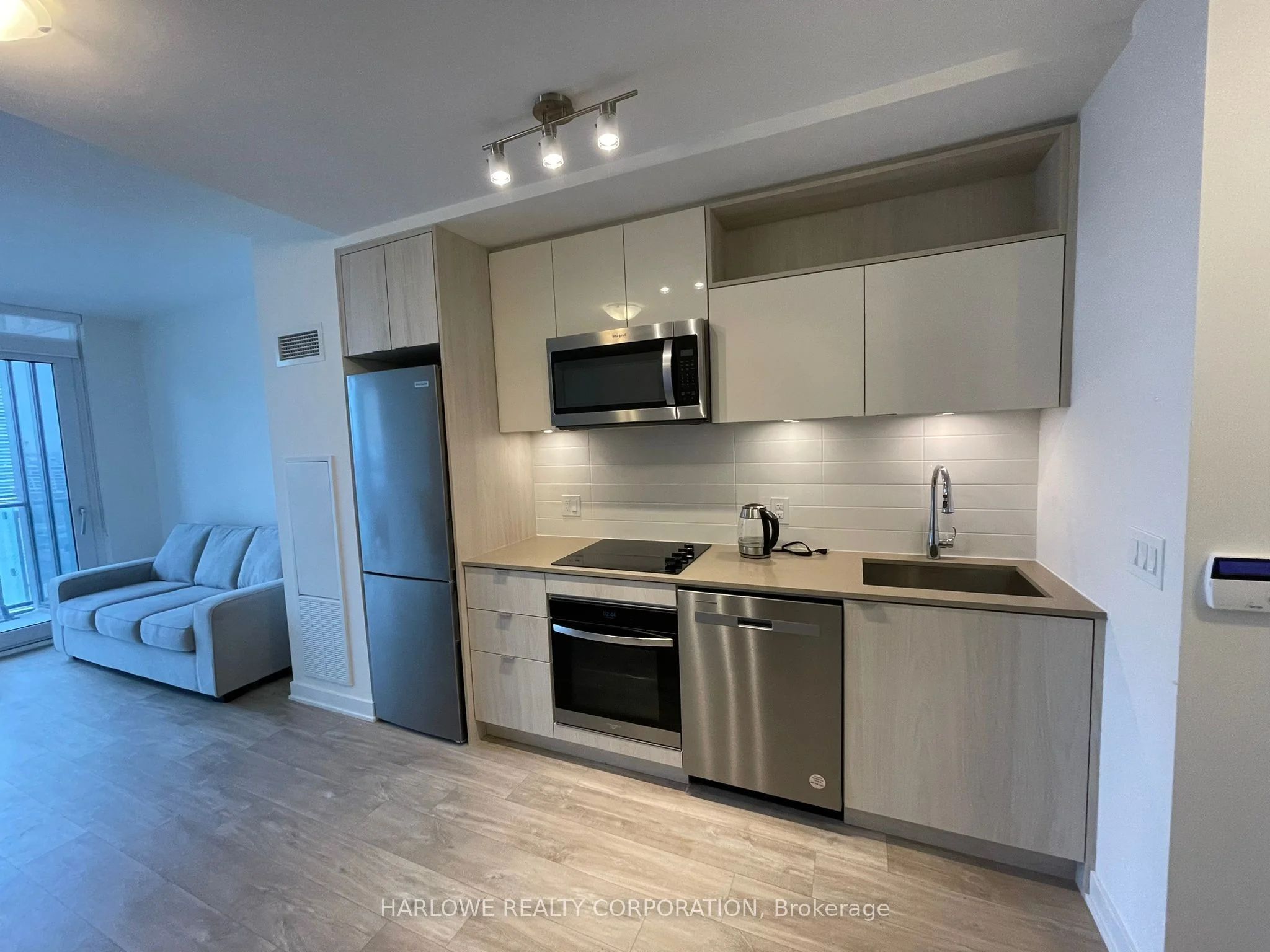 60 Princess Street 1514 SE, Toronto C08, ON M5A 2C7