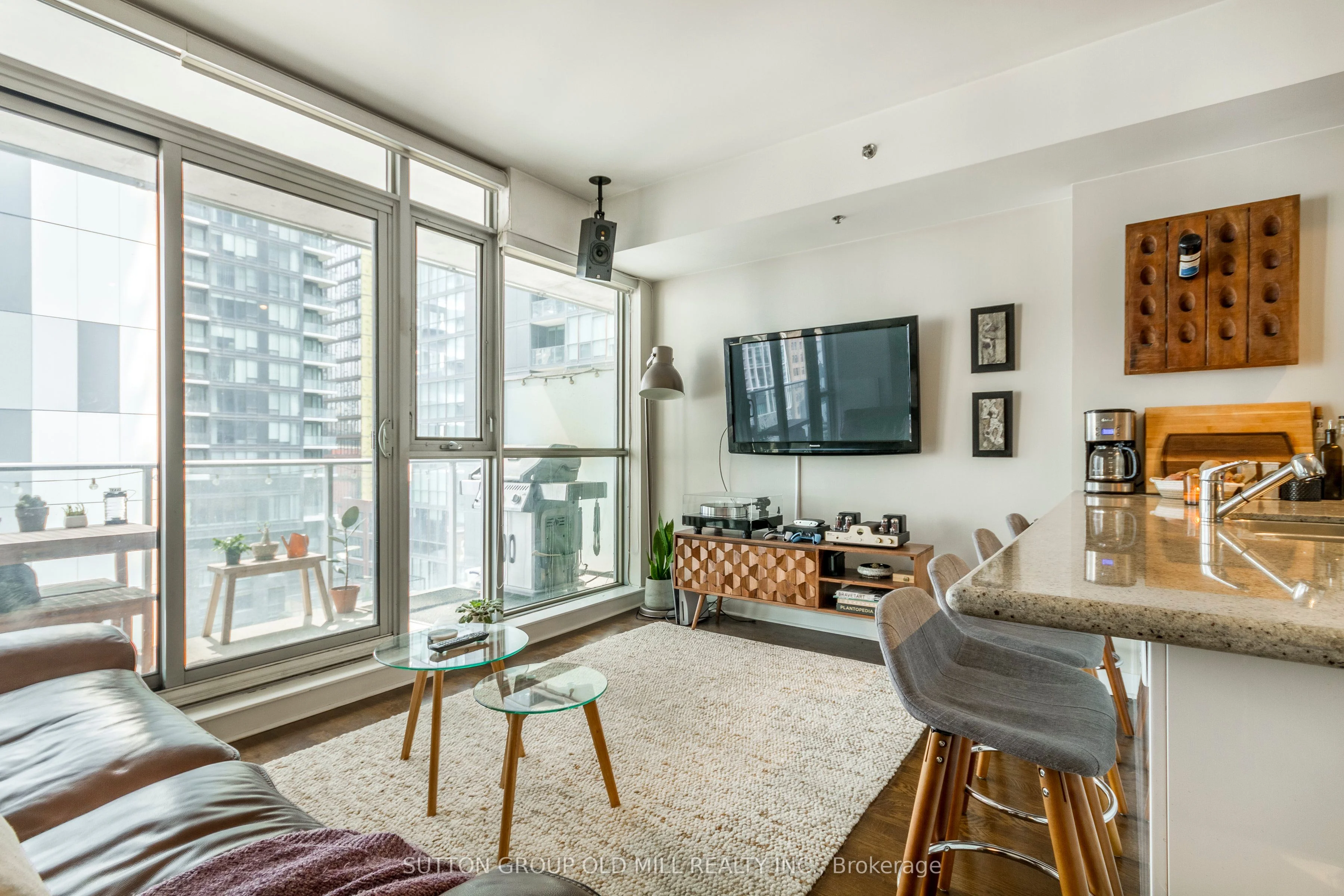 375 King Street W 1005, Toronto C01, On M5v 1k5