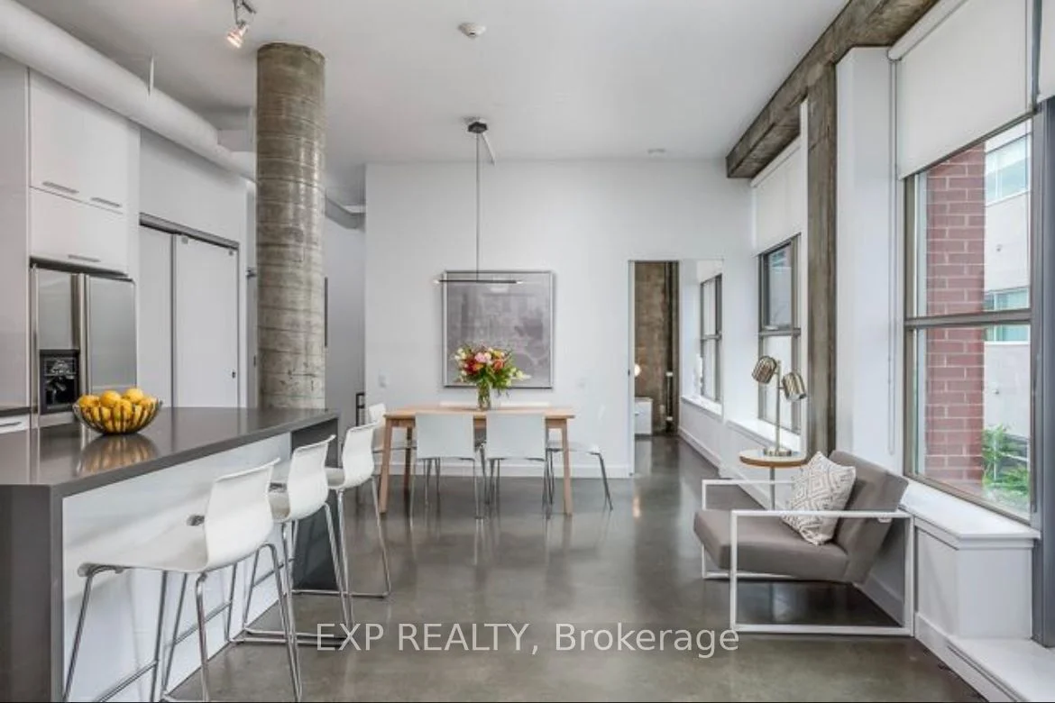 29 Camden Street 505, Toronto C01, On M5v 3n3