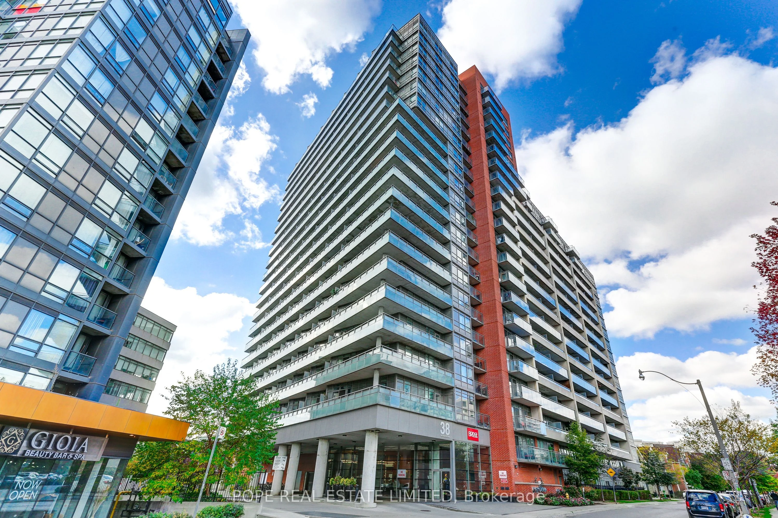 38 Joe Shuster Way 315, Toronto C01, ON M6K 0A5
