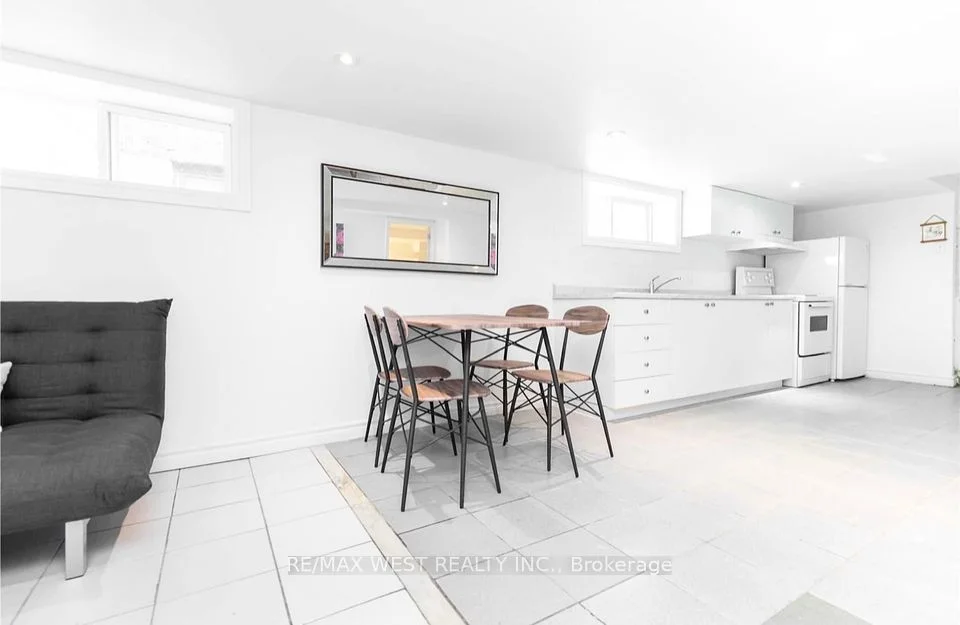 1166 Ossington Avenue, Toronto C02, ON M6G 3W1
