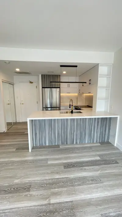 600 Eglinton Avenue E 311, Toronto C10, On M4p 1p3