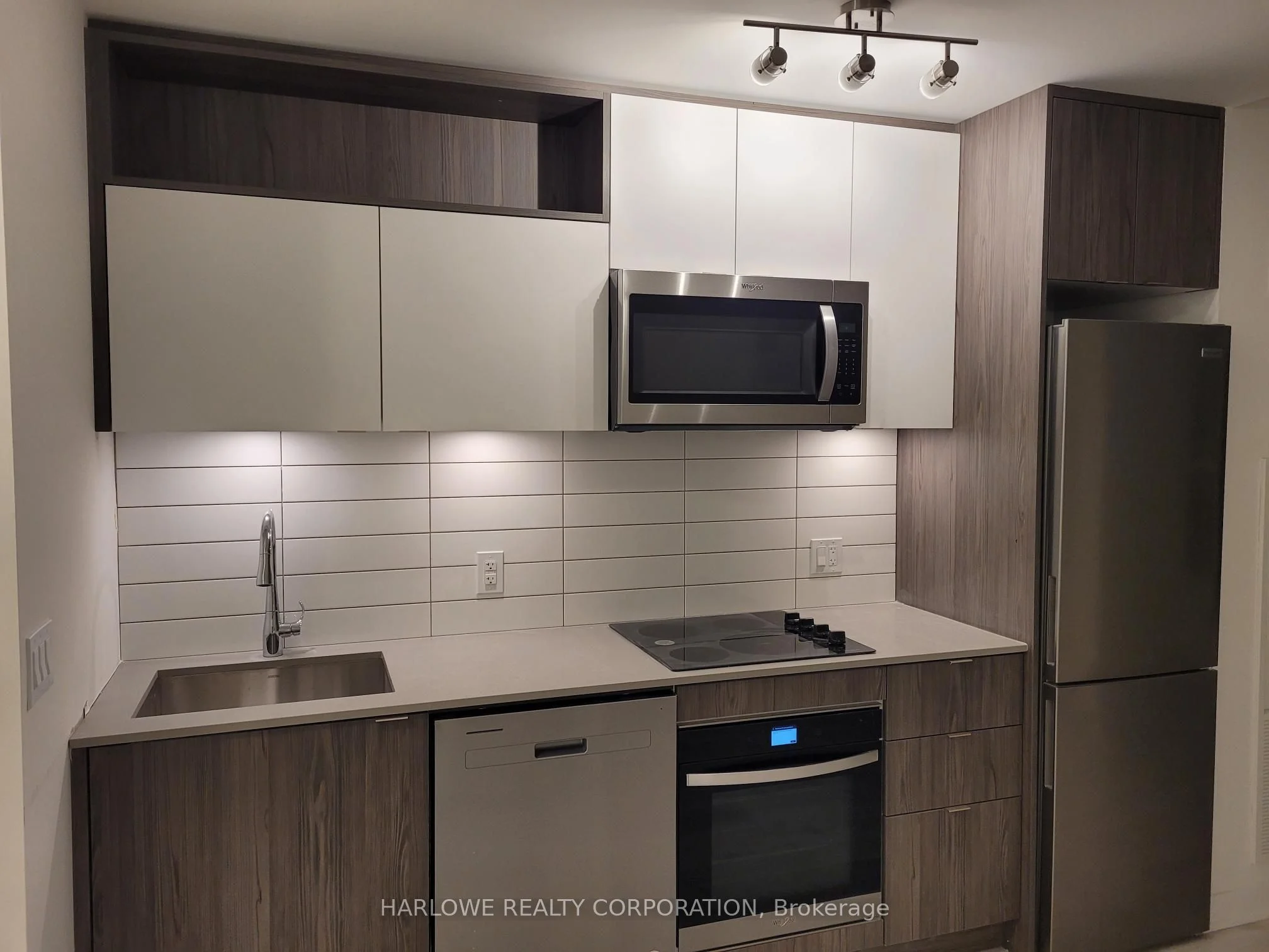 121 Lower Sherbourne Street 1561 SW, Toronto C08, ON M5A 0W8