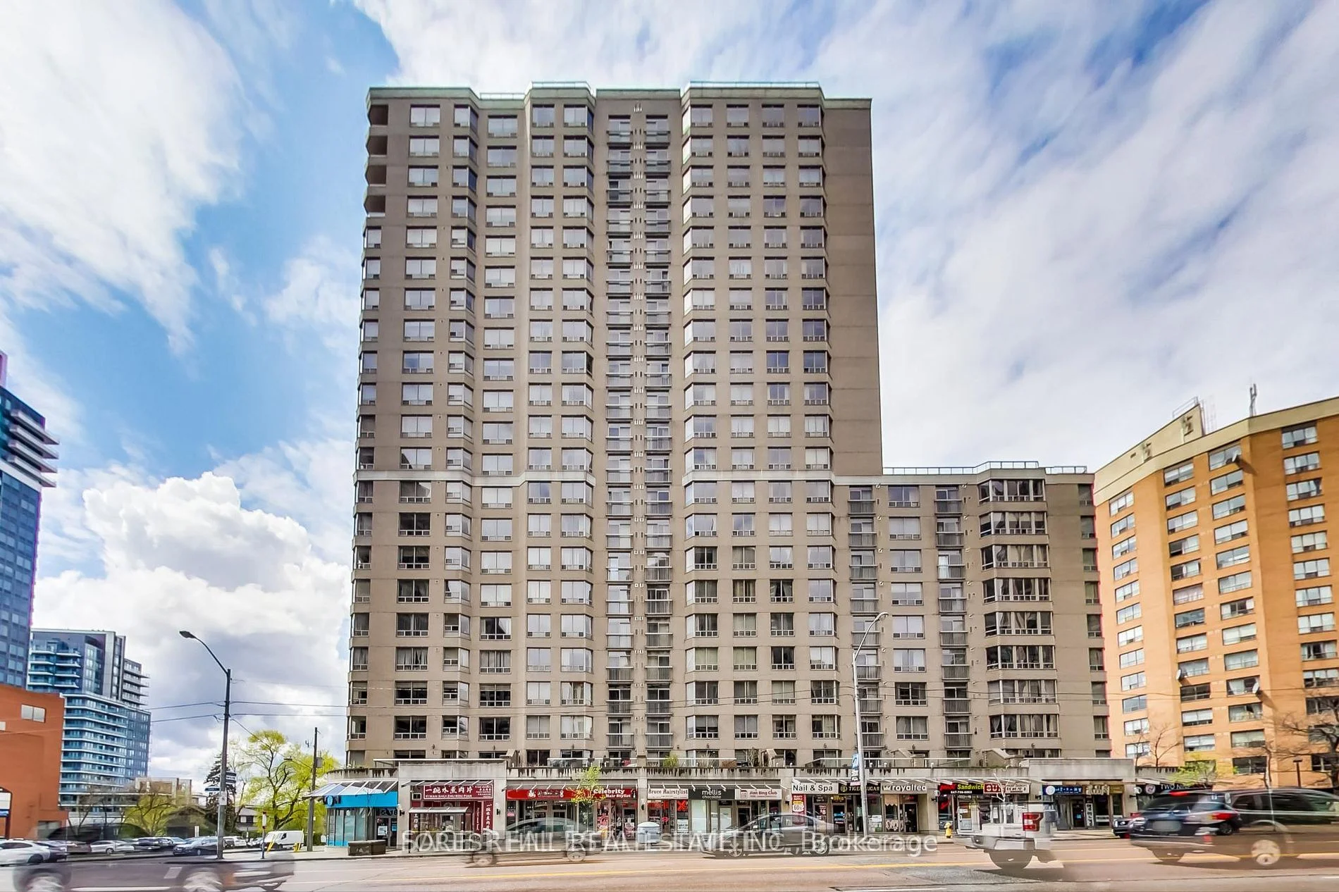 5418 Yonge Street 311, Toronto C07, ON M2N 6X4
