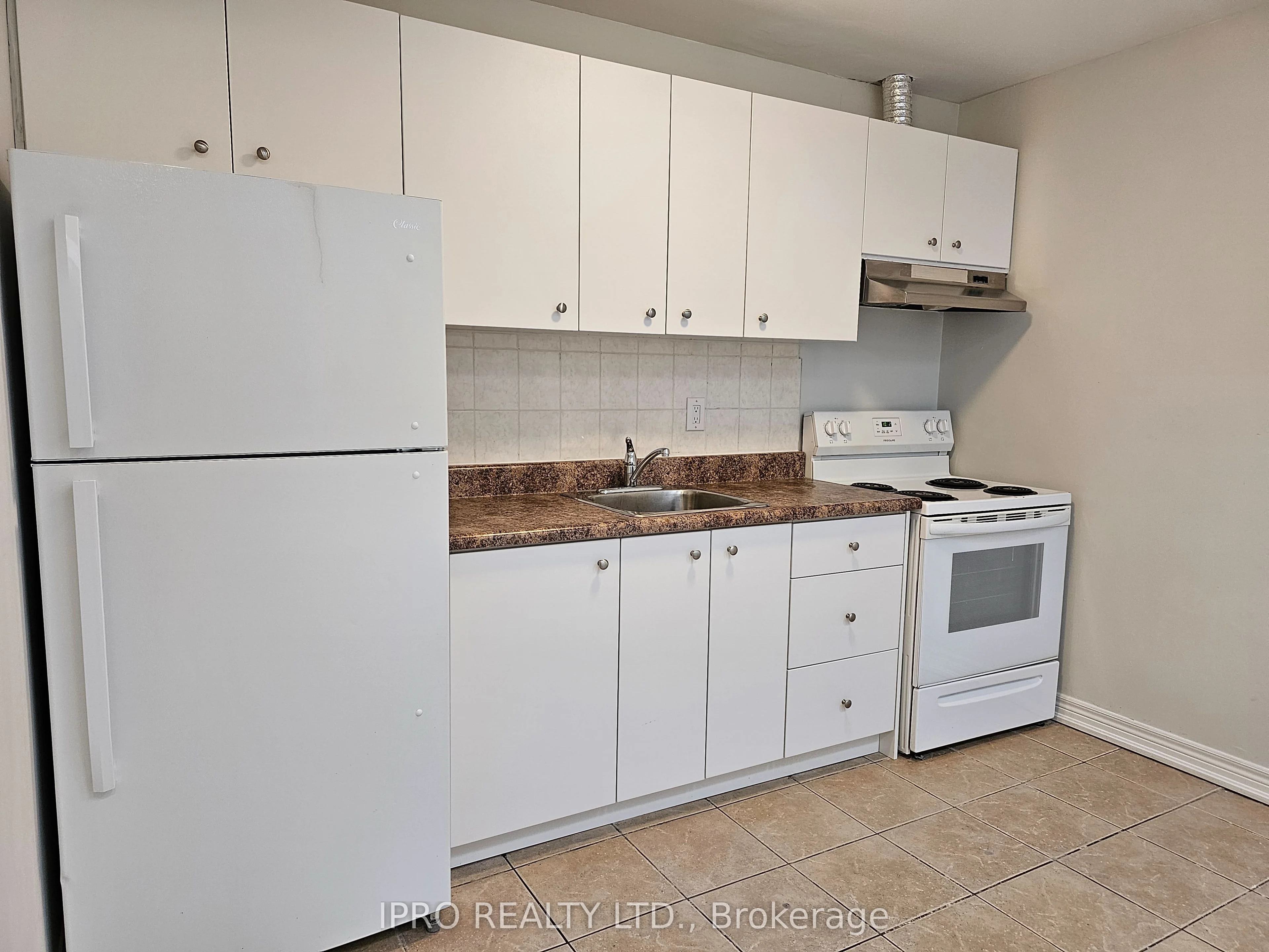 1807 Eglinton Avenue west Avenue, Toronto C03, ON M6E 2H7