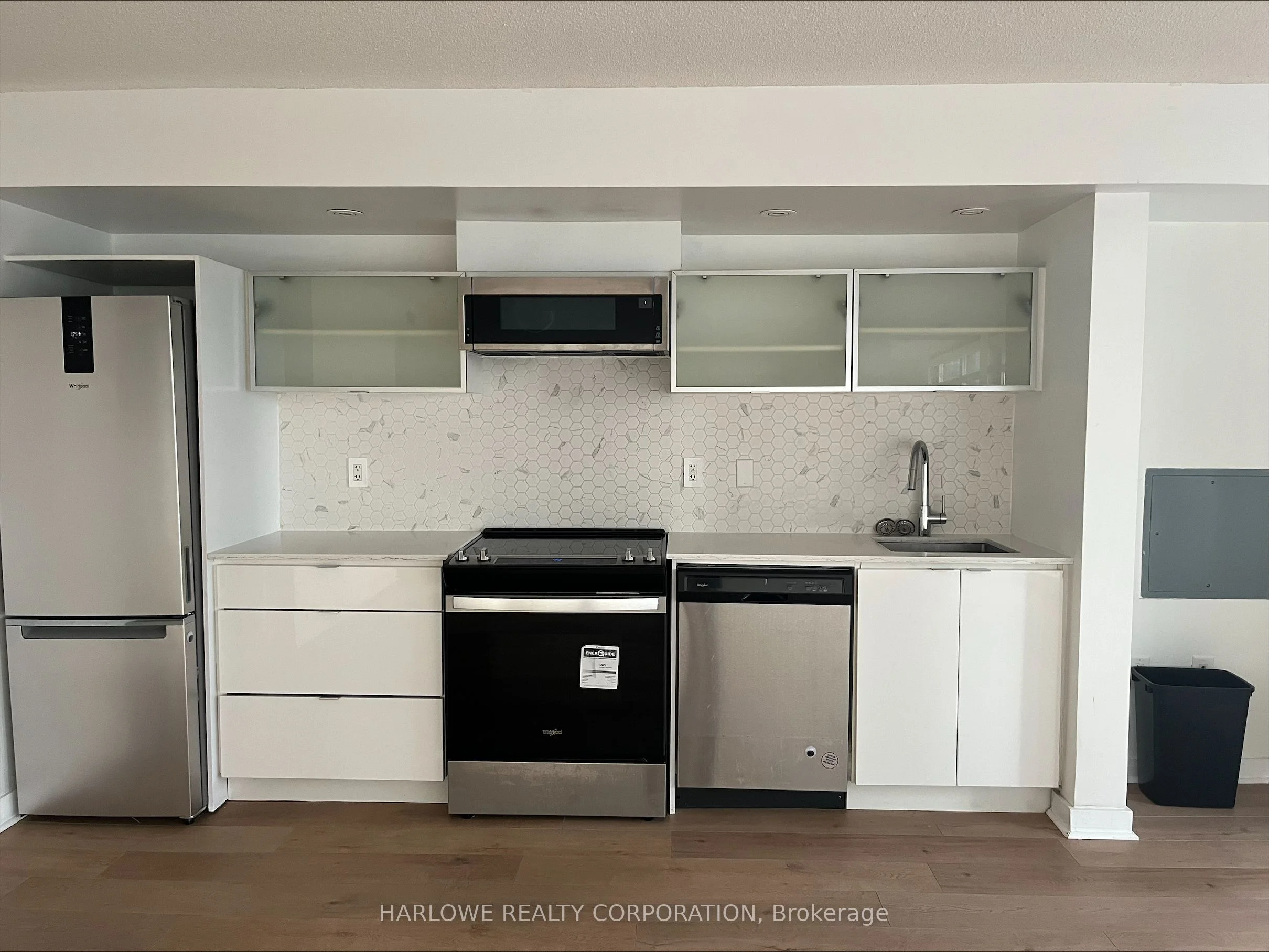 4K Spadina Avenue 1519, Toronto C01, ON M5V 3Y9