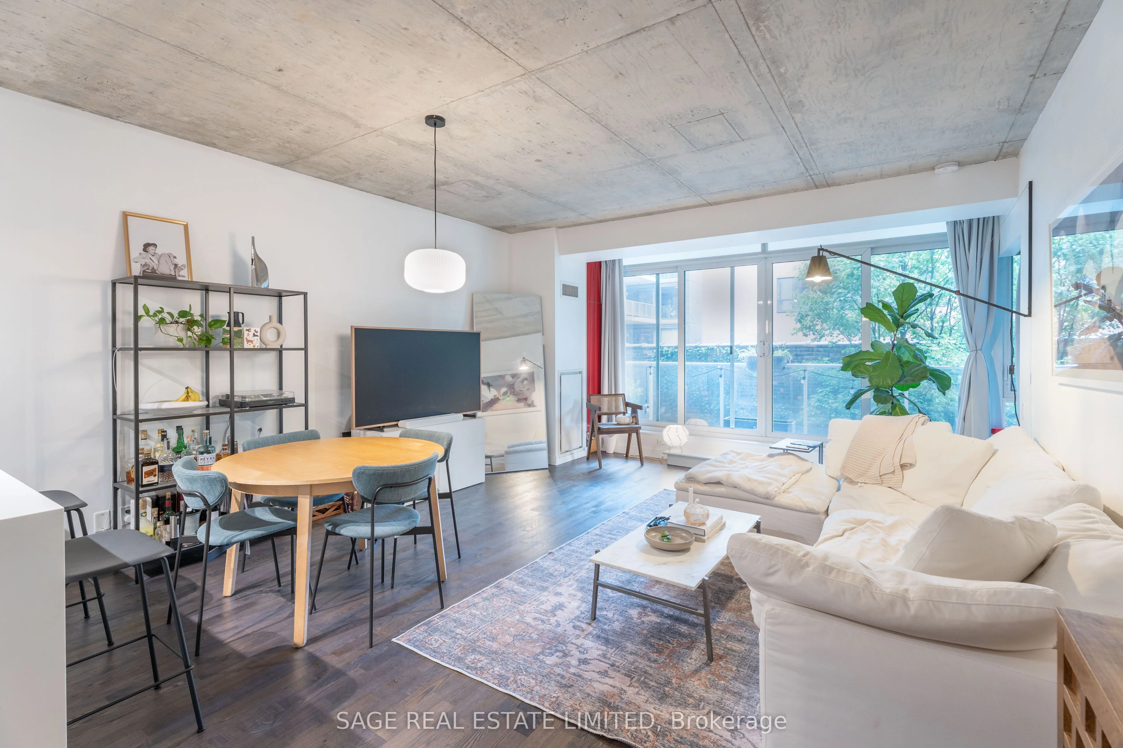 75 Portland Street 324, Toronto C01, ON M5V 2M9