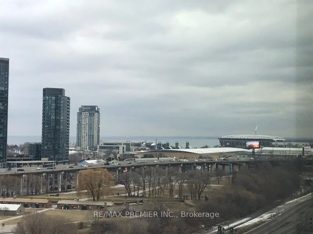 27 Bathurst Street 1208W, Toronto C01, ON M5V 0R1