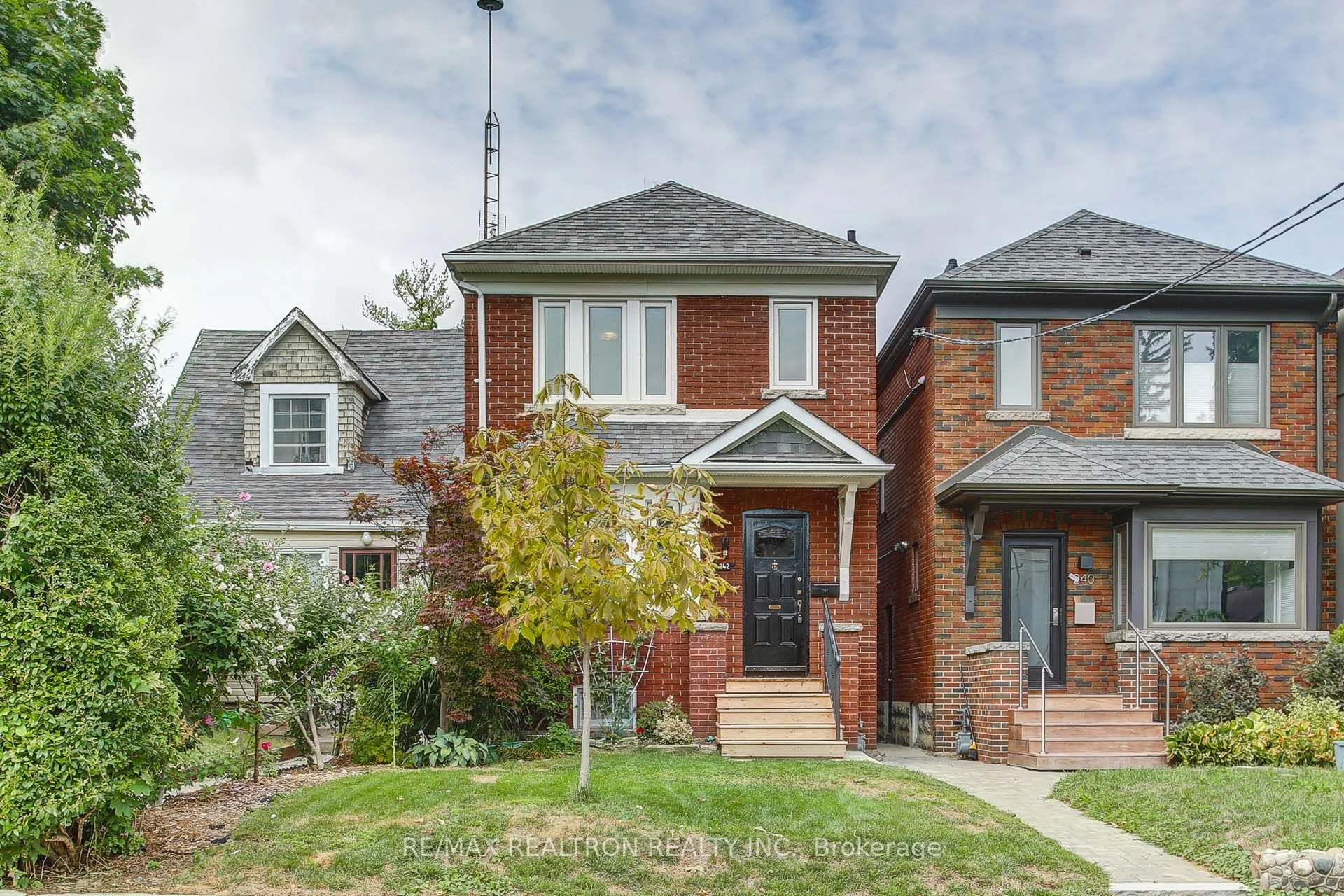 242 Bedford Park Avenue, Toronto C04, ON M5M 1J3