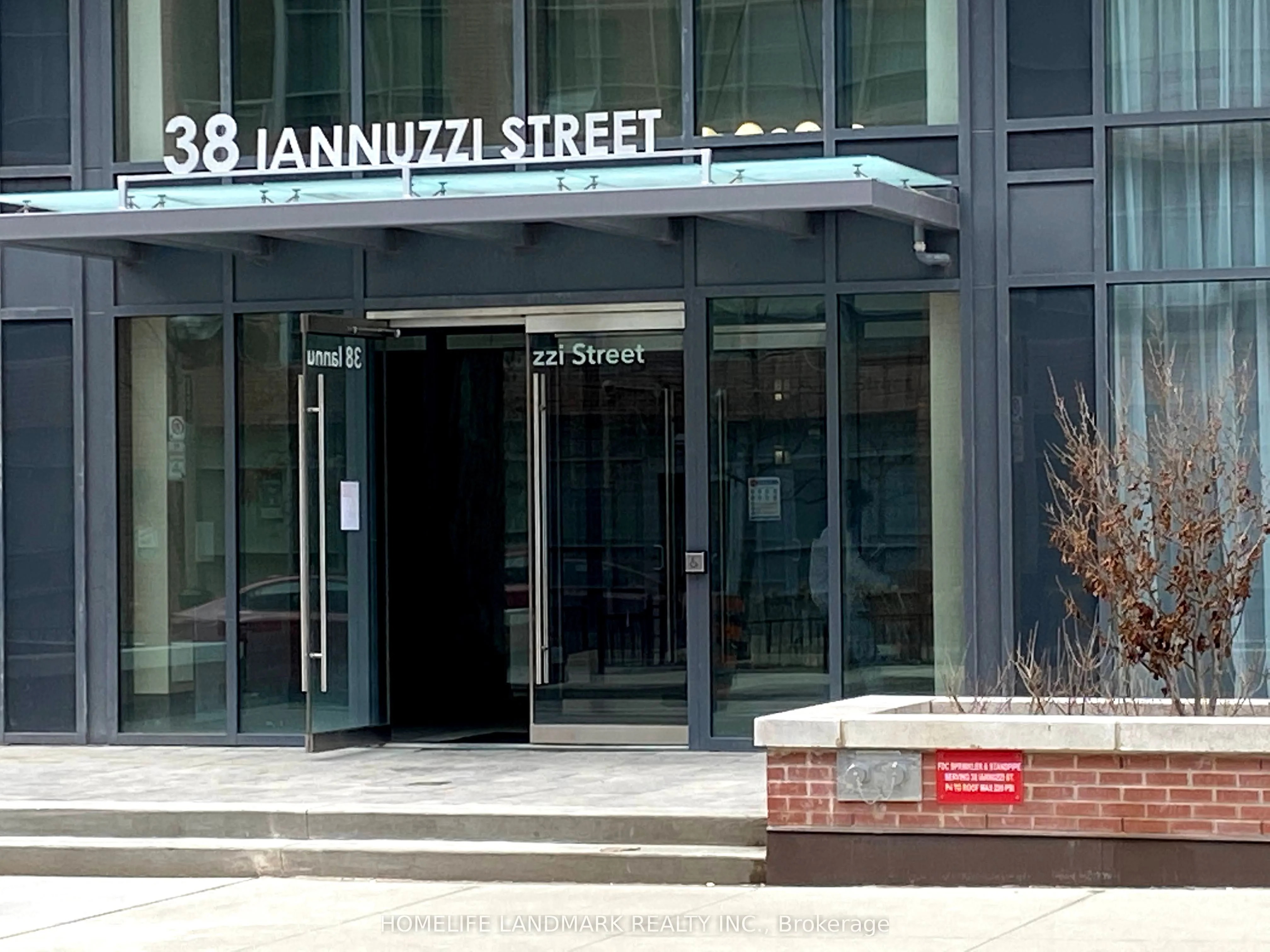 38 Iannuzzi Street 742, Toronto C01, ON M5V 0S2