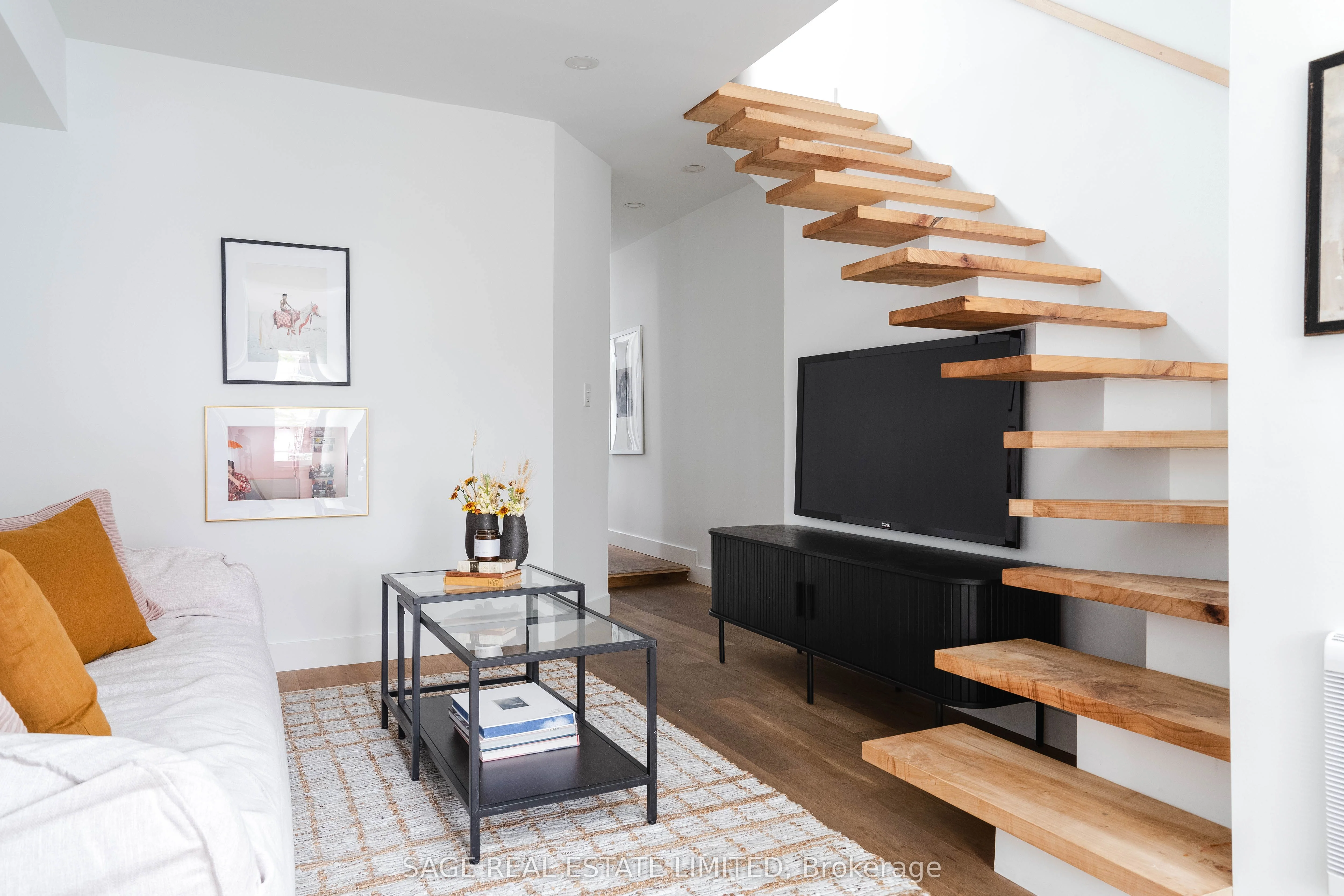 37 Moutray Street, Toronto C01, ON M6K 1W3