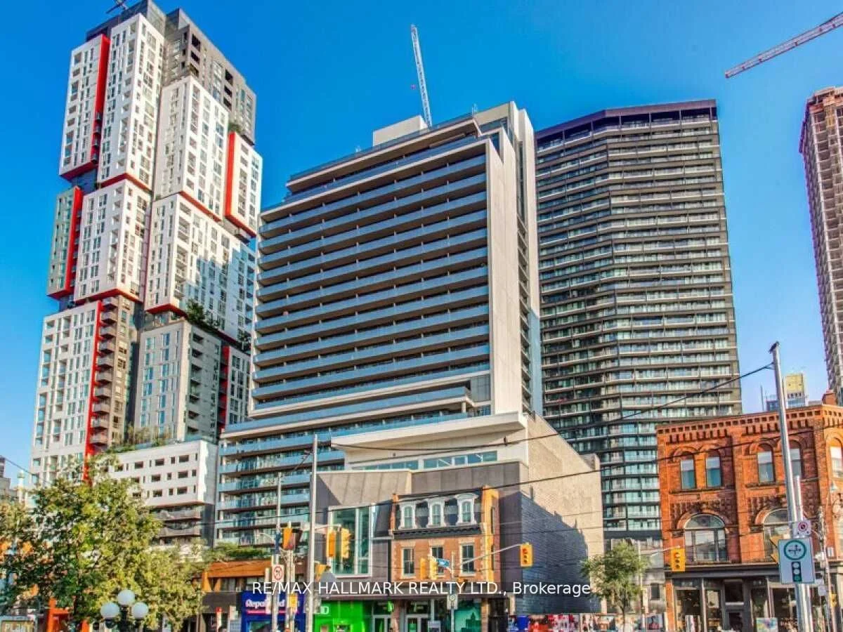 330 Richmond Street 2105, Toronto C01, ON M5V 0M4