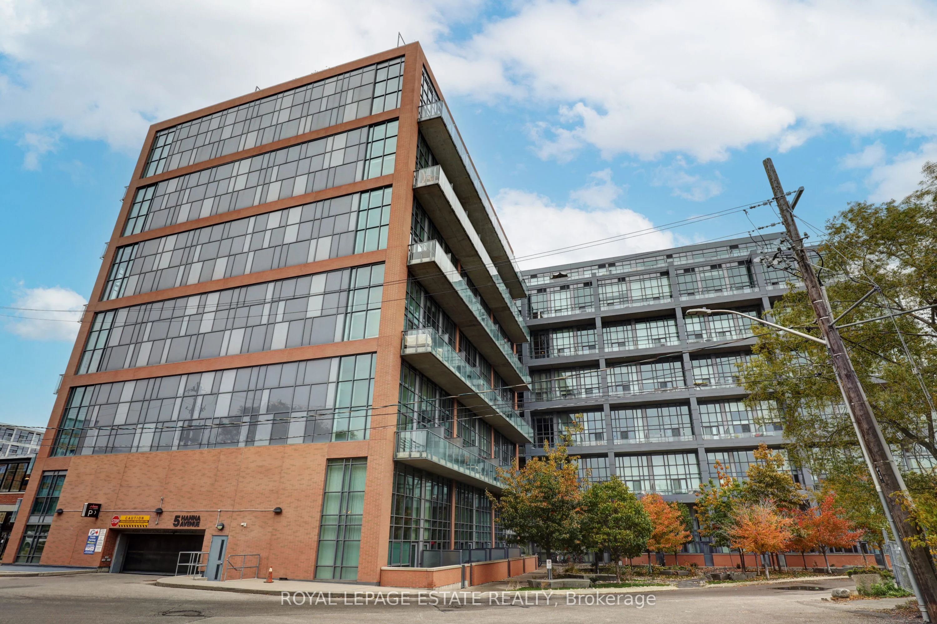 5 Hanna Avenue 519, Toronto C01, ON M6K 0B3