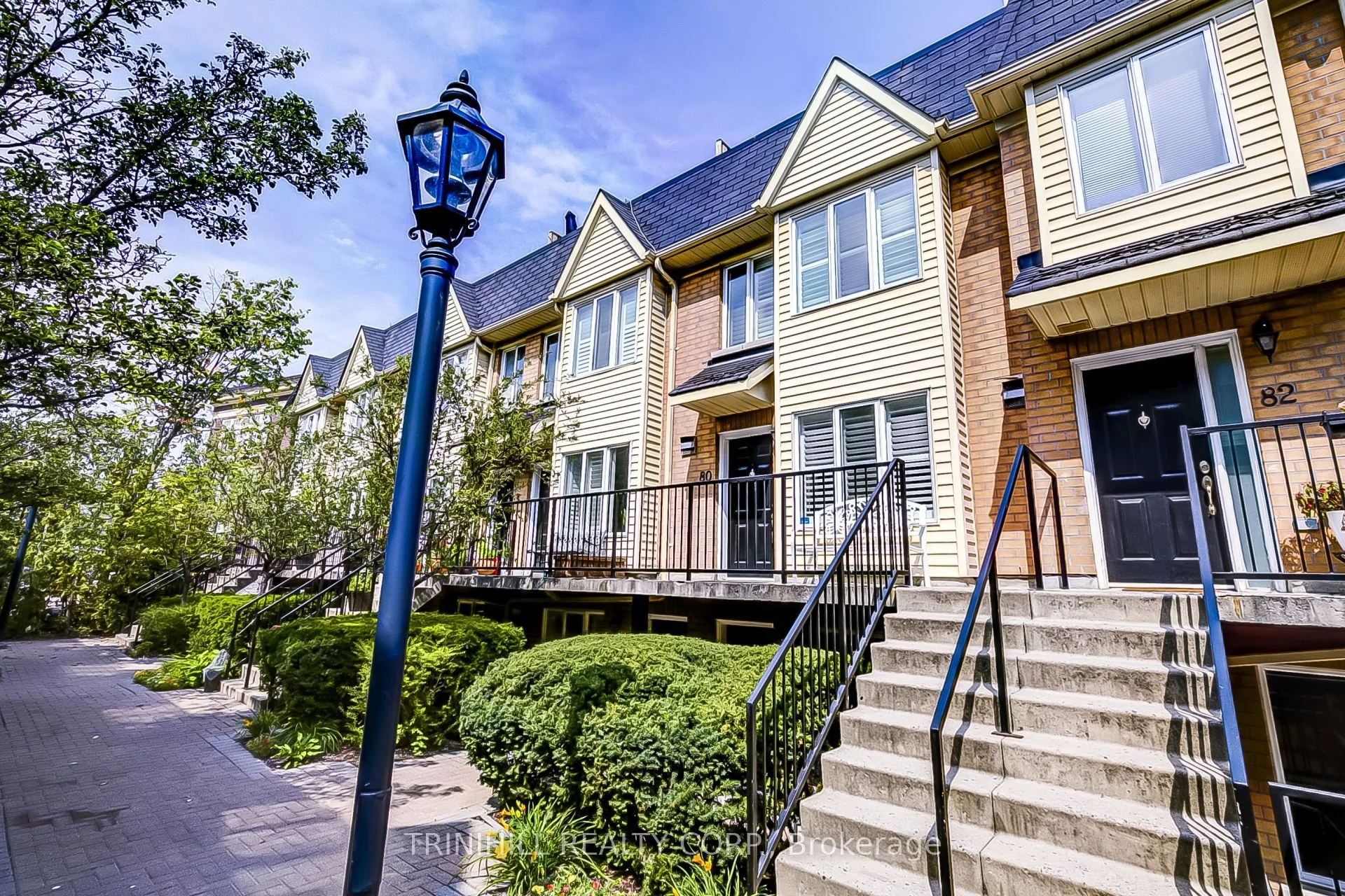 208 Niagara Street 80, Toronto C01, ON M6J 3W5