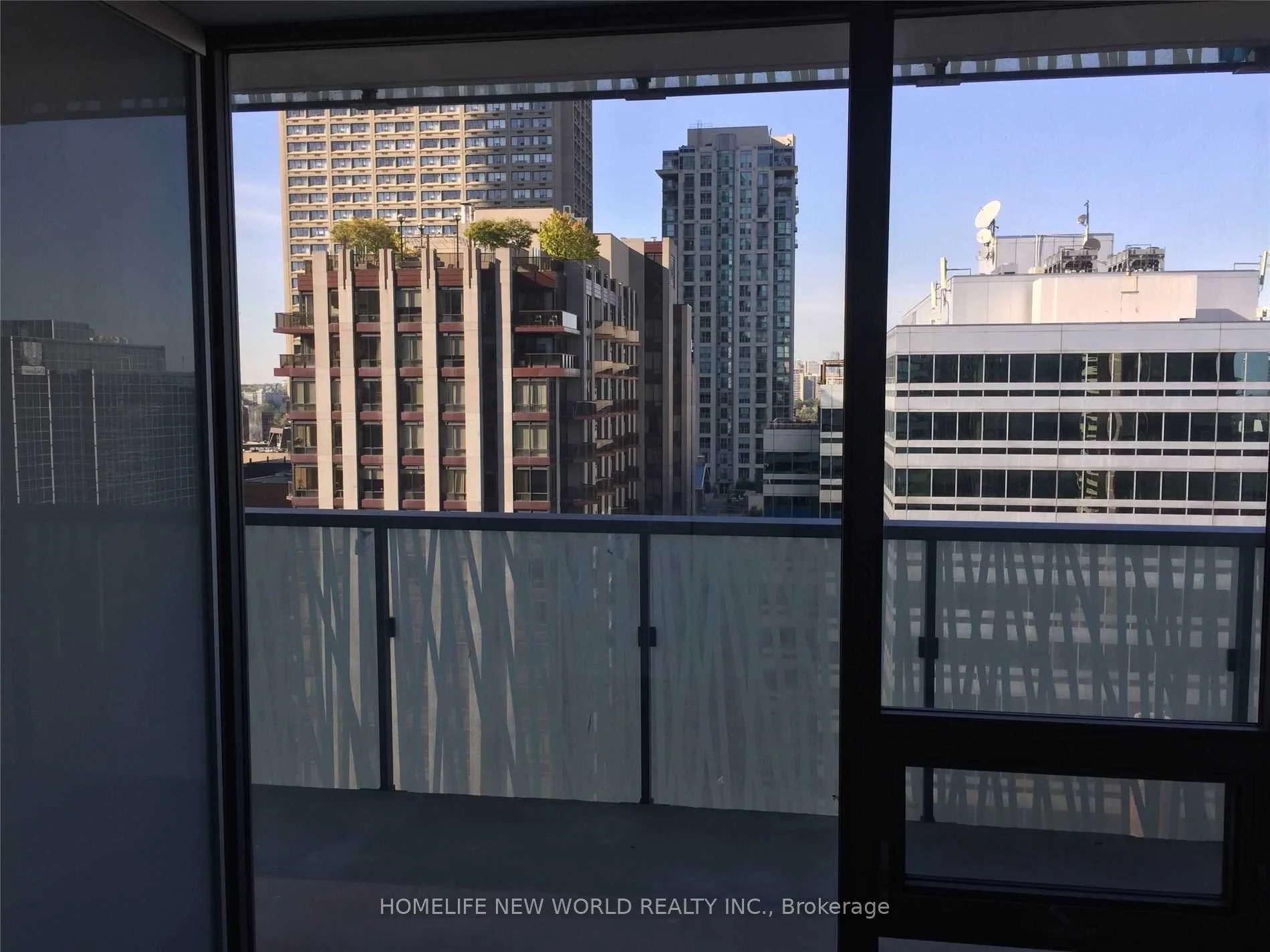 50 Charles Street E 1710, Toronto C08, ON M4Y 0C3