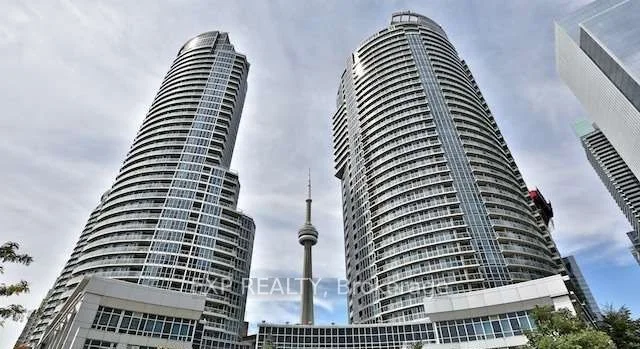 8 York Street 2704, Toronto C01, ON M5J 2Y2