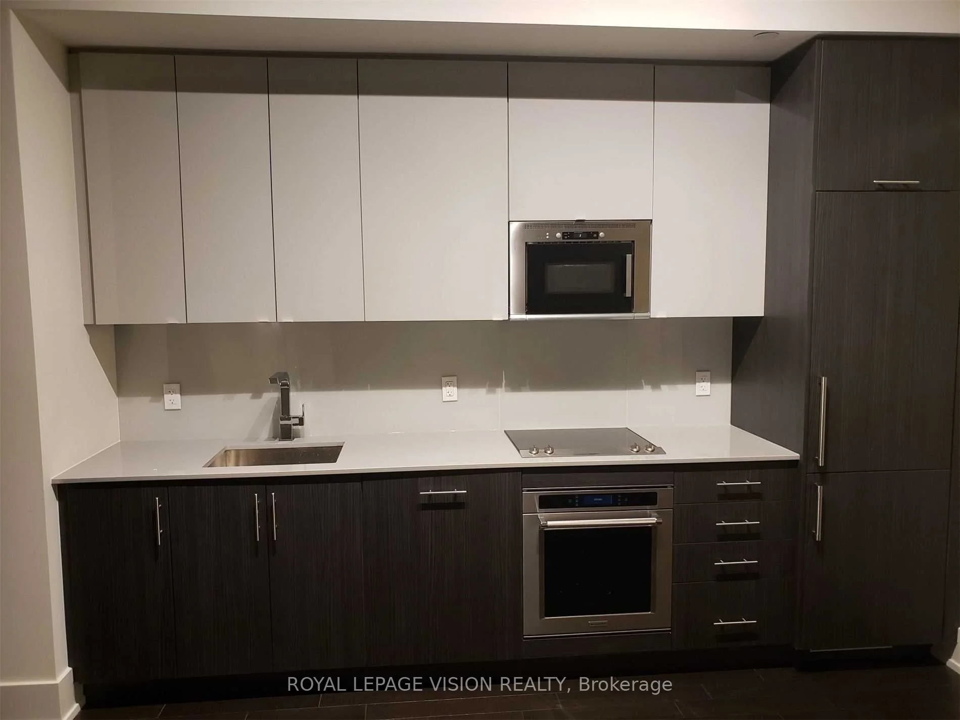 330 Richmond Street W 206, Toronto C01, ON M5V 1X2