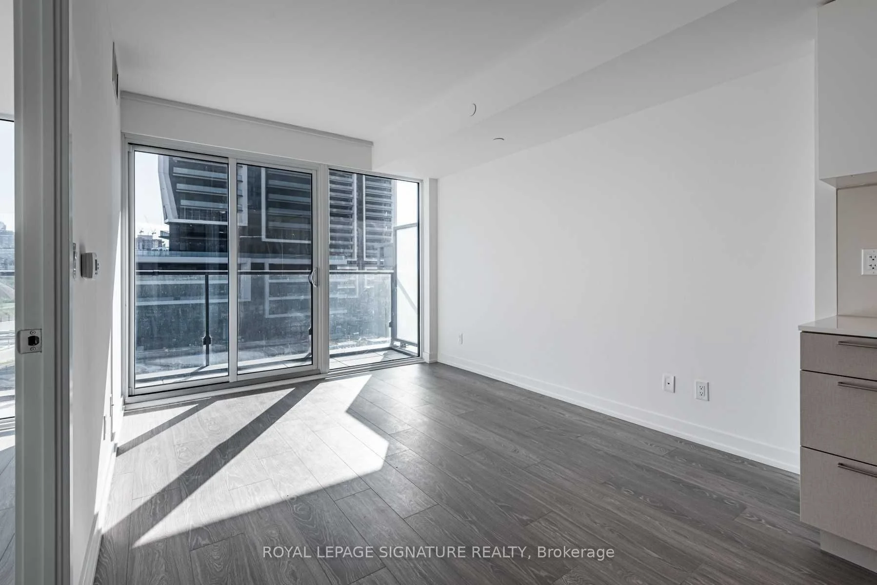 19 Western Battery Road 505, Toronto C01, ON M6K 3S4