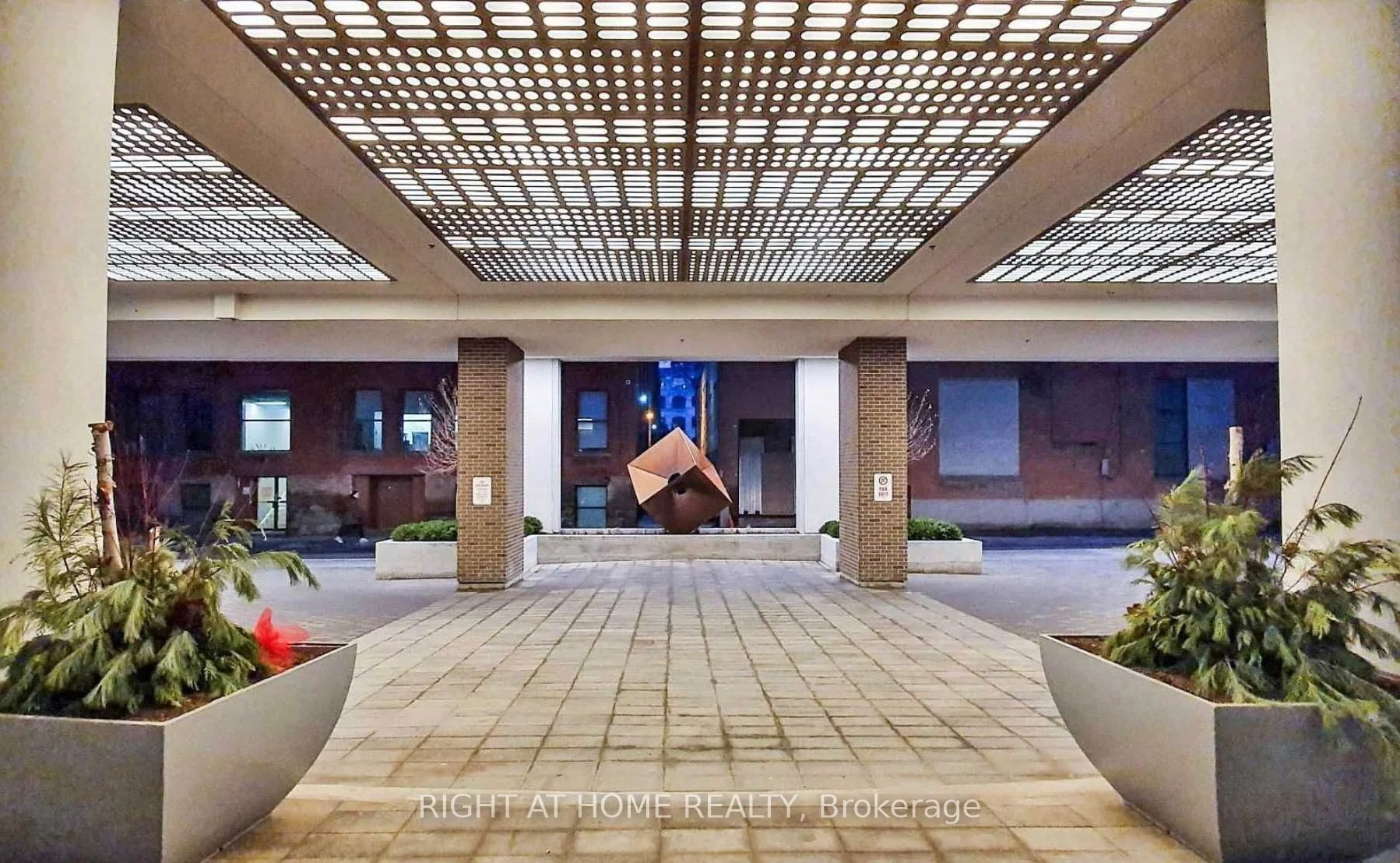 460 Adelaide Street E 101, Toronto C08, ON M5A 1N6