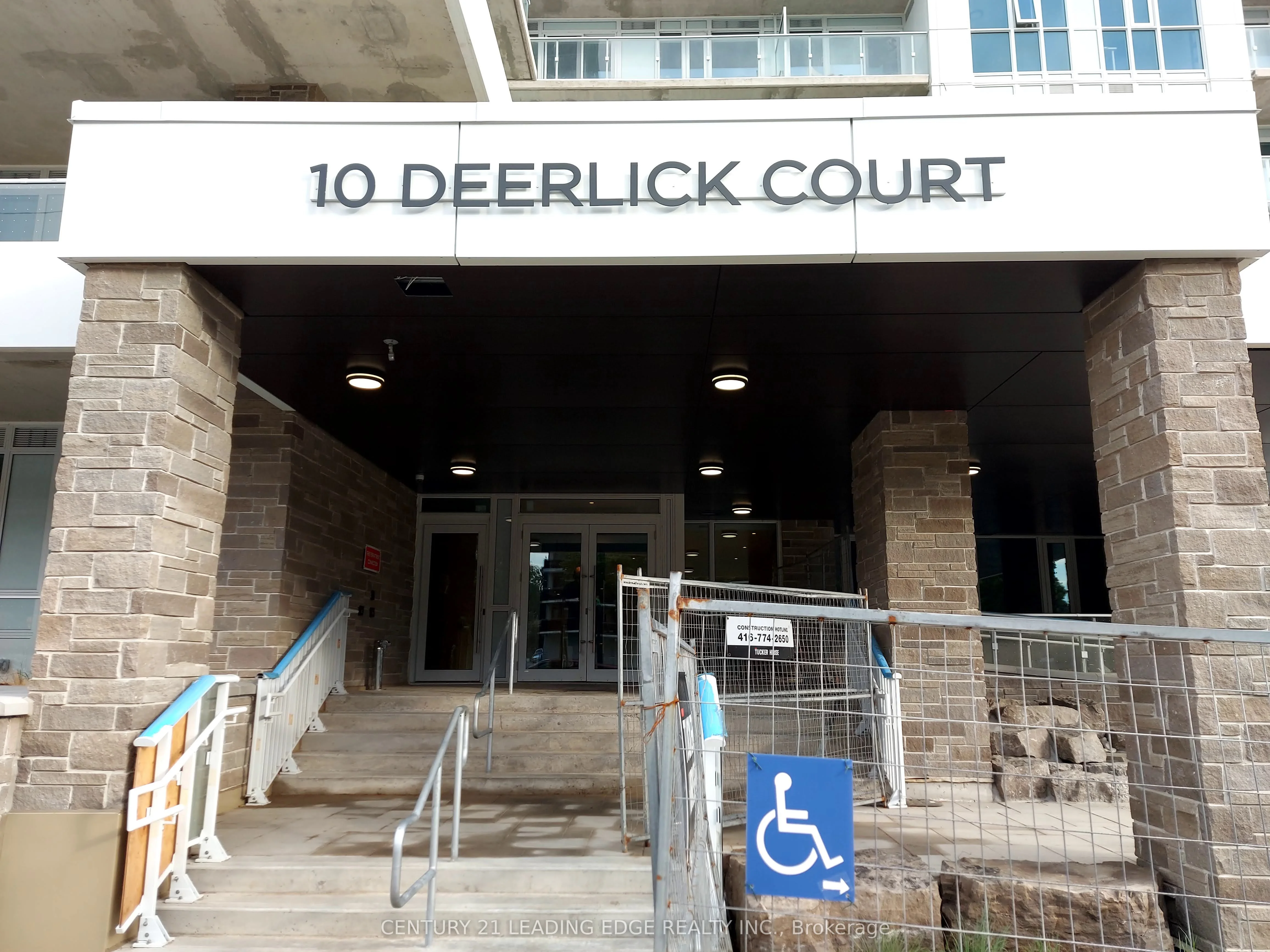 10 Deerlick Court 1115, Toronto C13, On M3a 1y4
