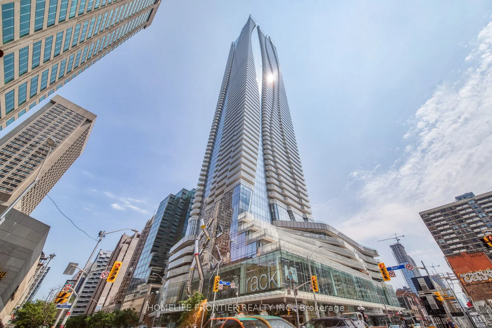 1 Bloor Street E 2307, Toronto C08, On M4w 0a8