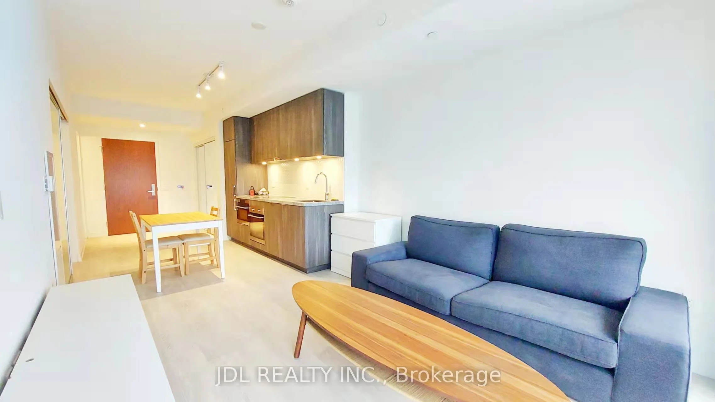 15 Queens Quay Street E 803, Toronto C01, ON M5E 0A5