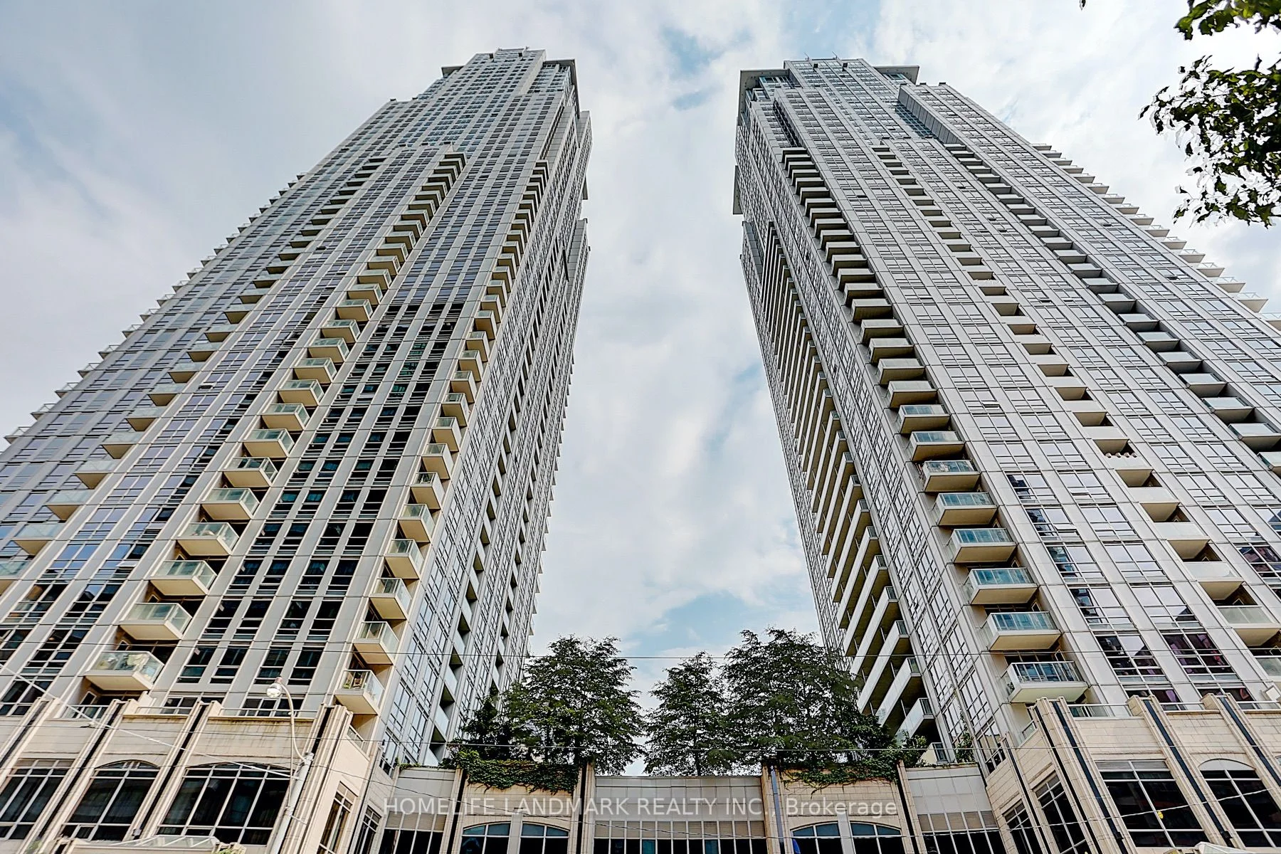 761 Bay Street 504, Toronto C01, On M5g 2r2