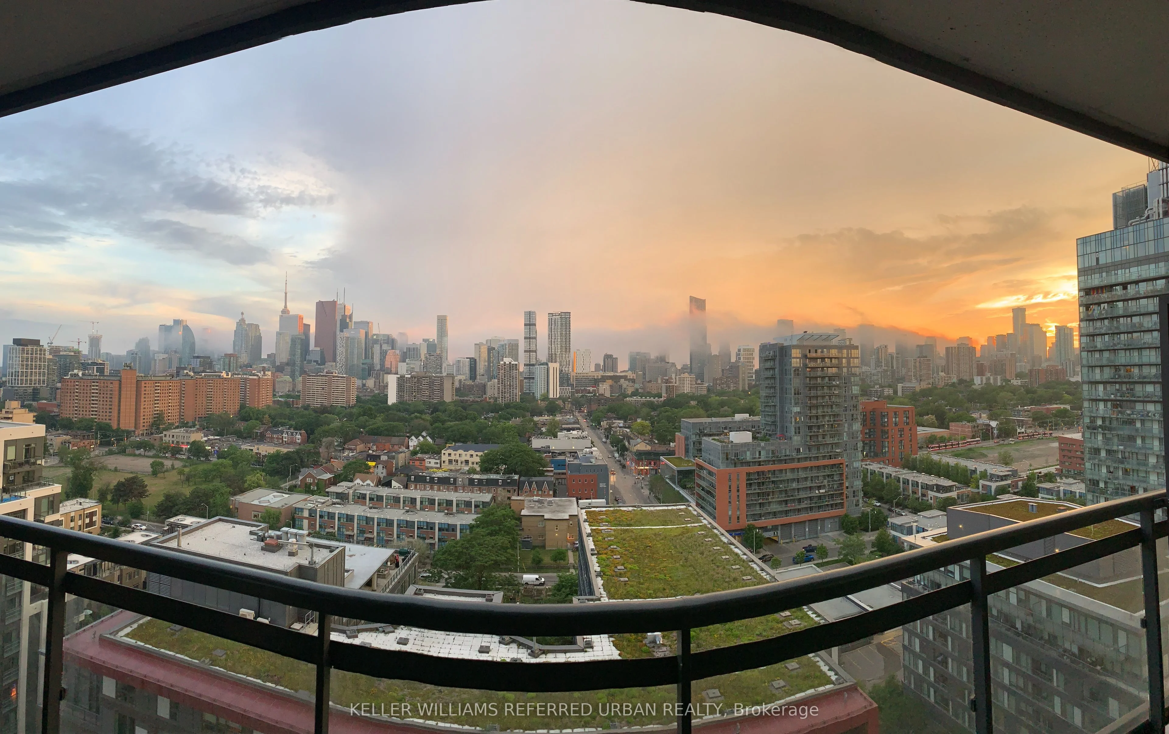 225 Sackville Street 1607, Toronto C08, On M5a 0b9