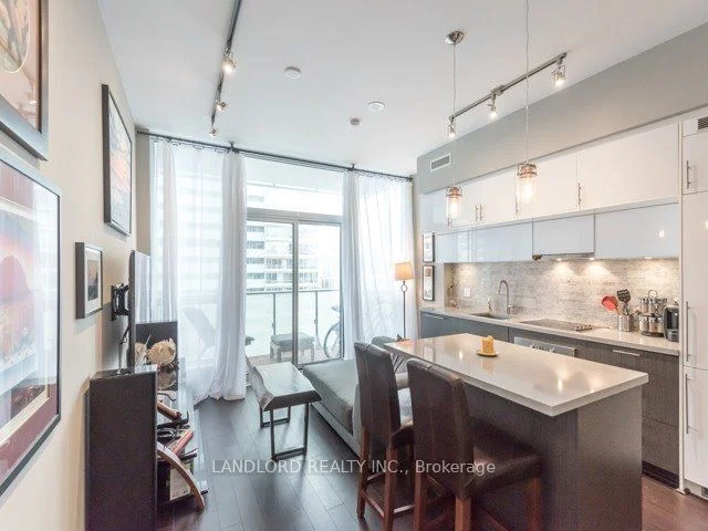 8 Mercer Street 1812, Toronto C01, ON M5V 0C4