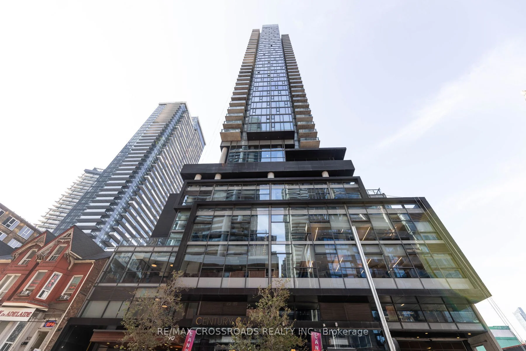 290 Adelaide Street W 2307, Toronto C01, On M5v 0p3