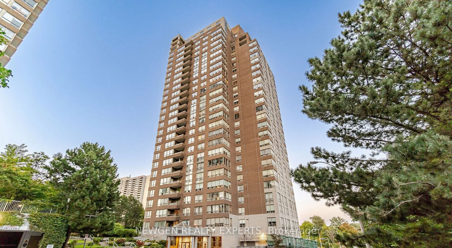 195 Wynford Drive 1805, Toronto C11, ON M3C 3P3