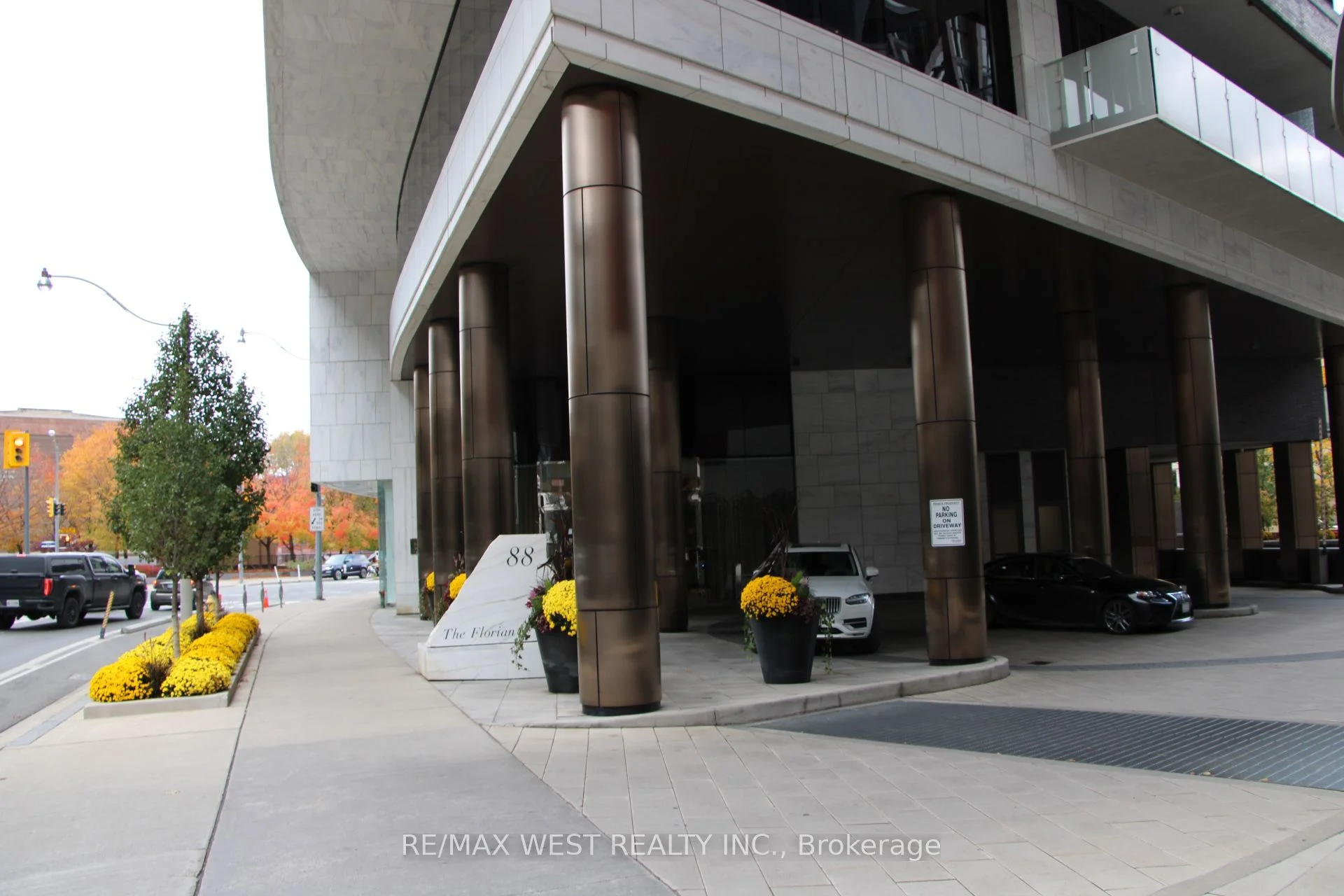 88 Davenport Road 201, Toronto C02, ON M5R 0A5