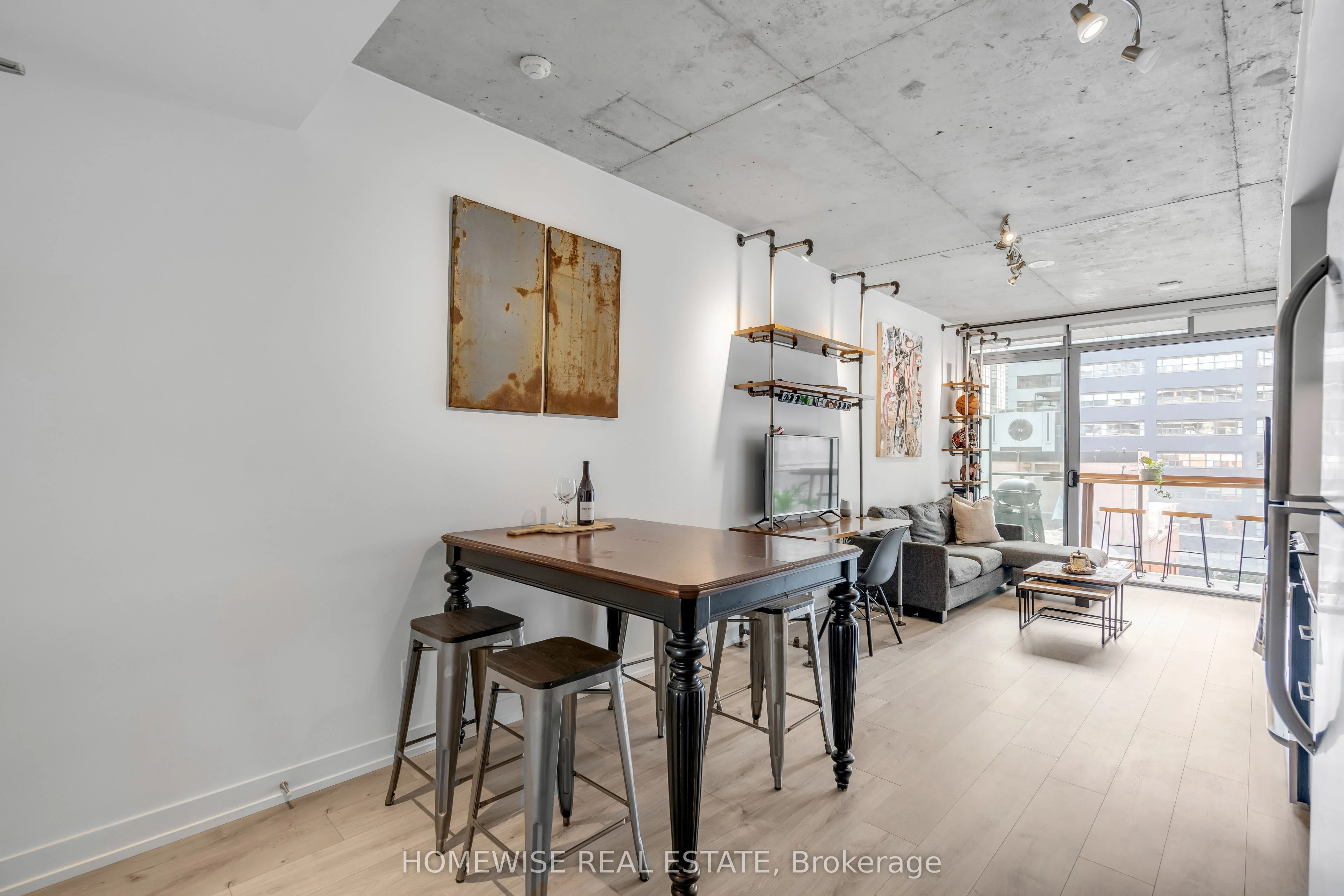 650 King Street W 602, Toronto C01, On M5v 0h6