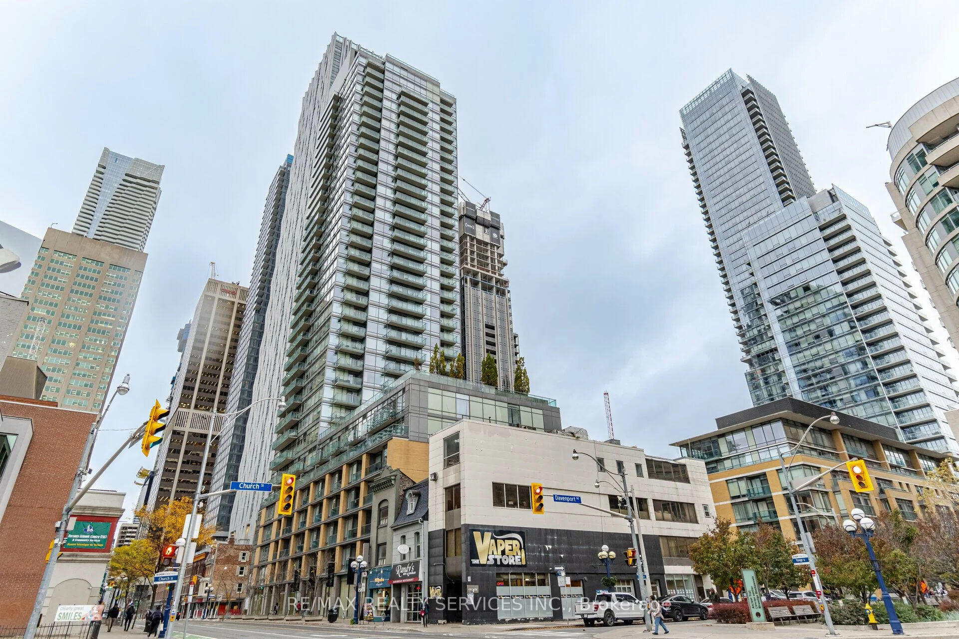 18 Yorkville Avenue #715, Toronto C02, ON M4W 1L4