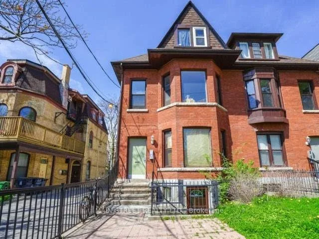 118 Pembroke Street B1, Toronto C08, ON M5A 2N8