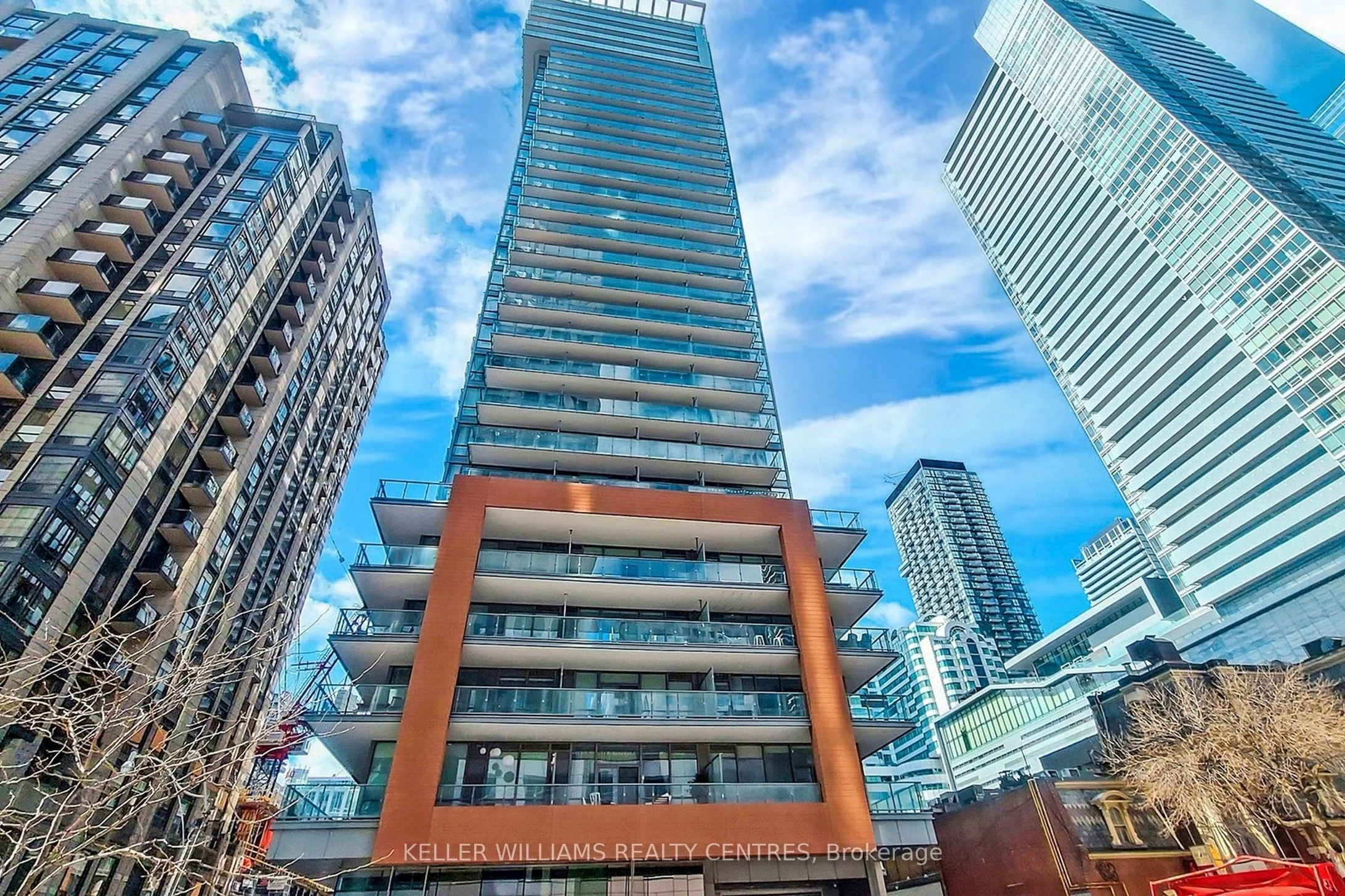 8 Mercer Street 323, Toronto C01, ON M5V 0C4
