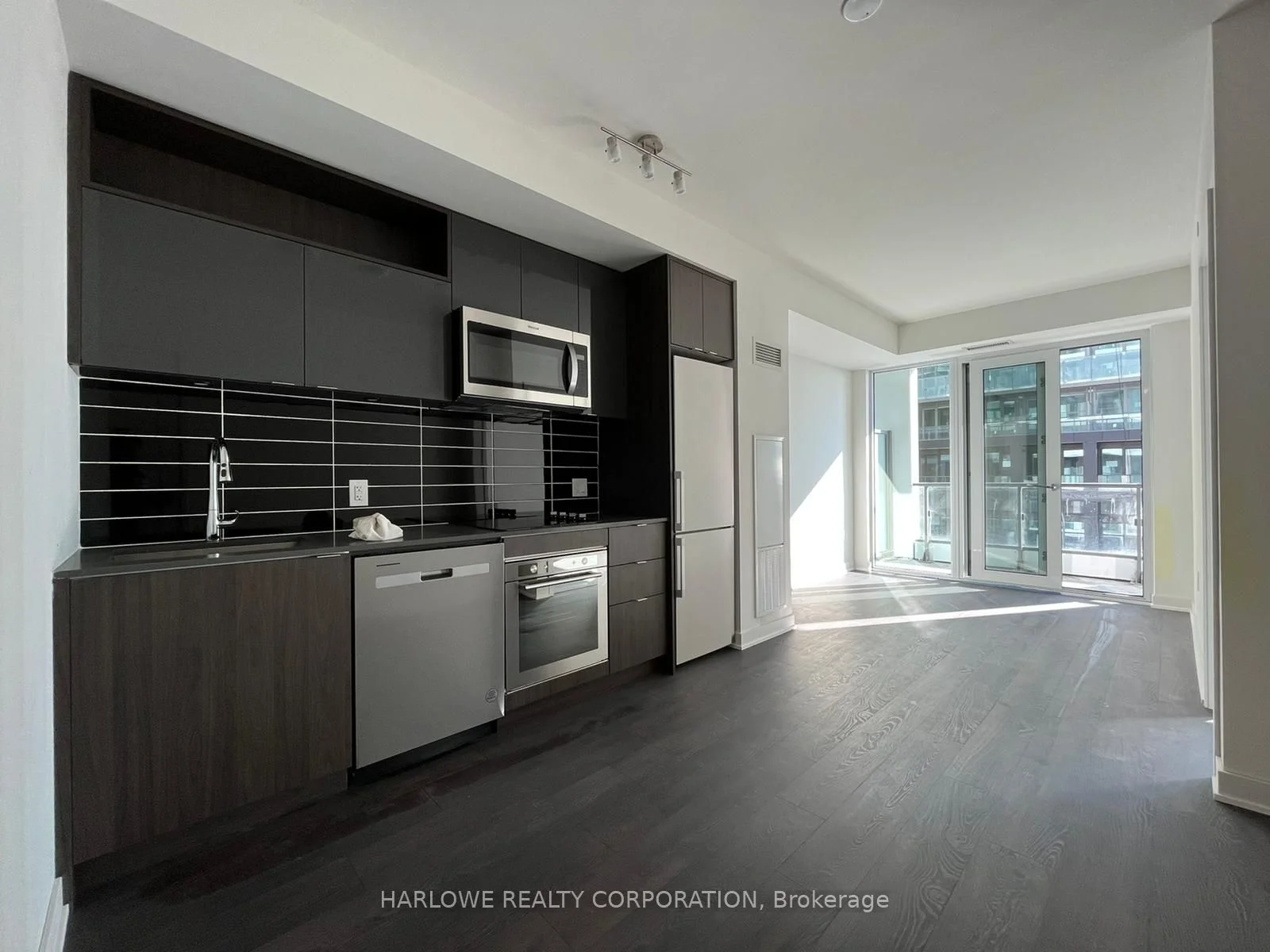 121 Lower Sherbourne Street 1252 SW, Toronto C08, ON M5A 0W8