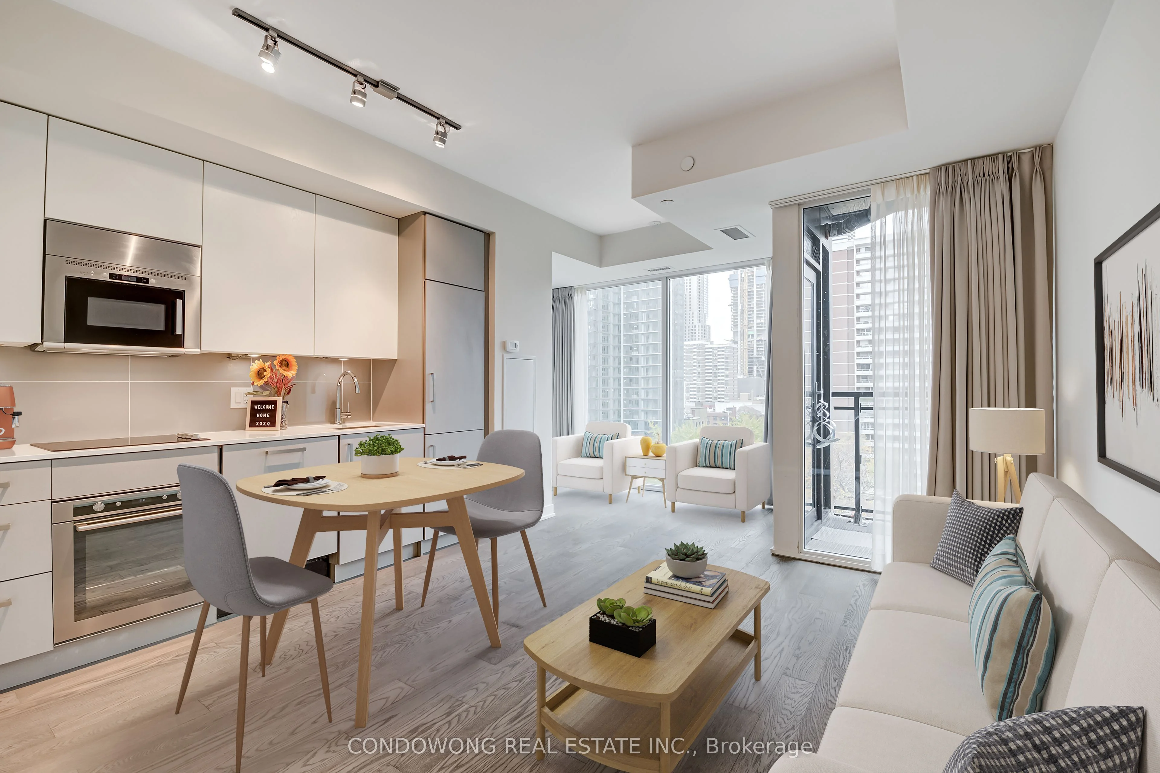 17 Dundonald Street 903, Toronto C08, On M4y 1k3