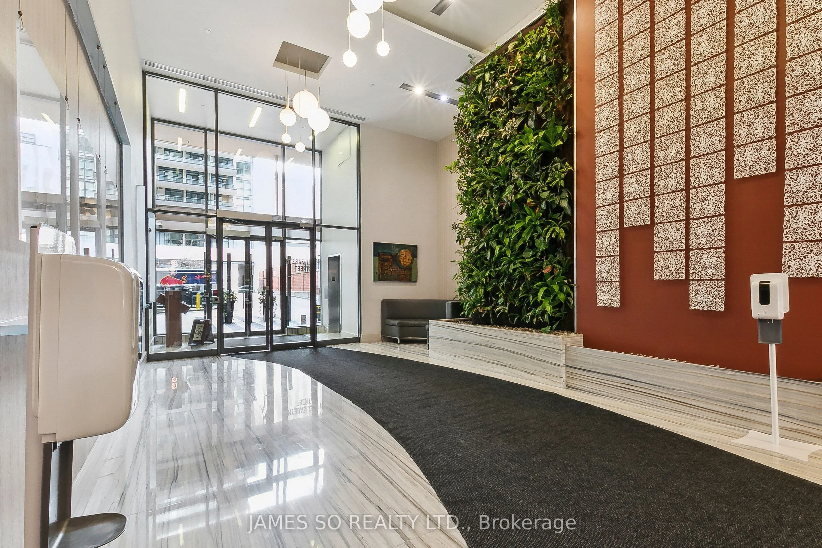111 Elizabeth Street N 503, Toronto C01, ON M5G 1P7