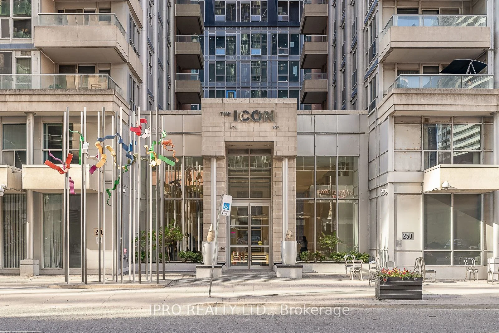 270 Wellington Street W 523, Toronto C01, ON M5V 3P5