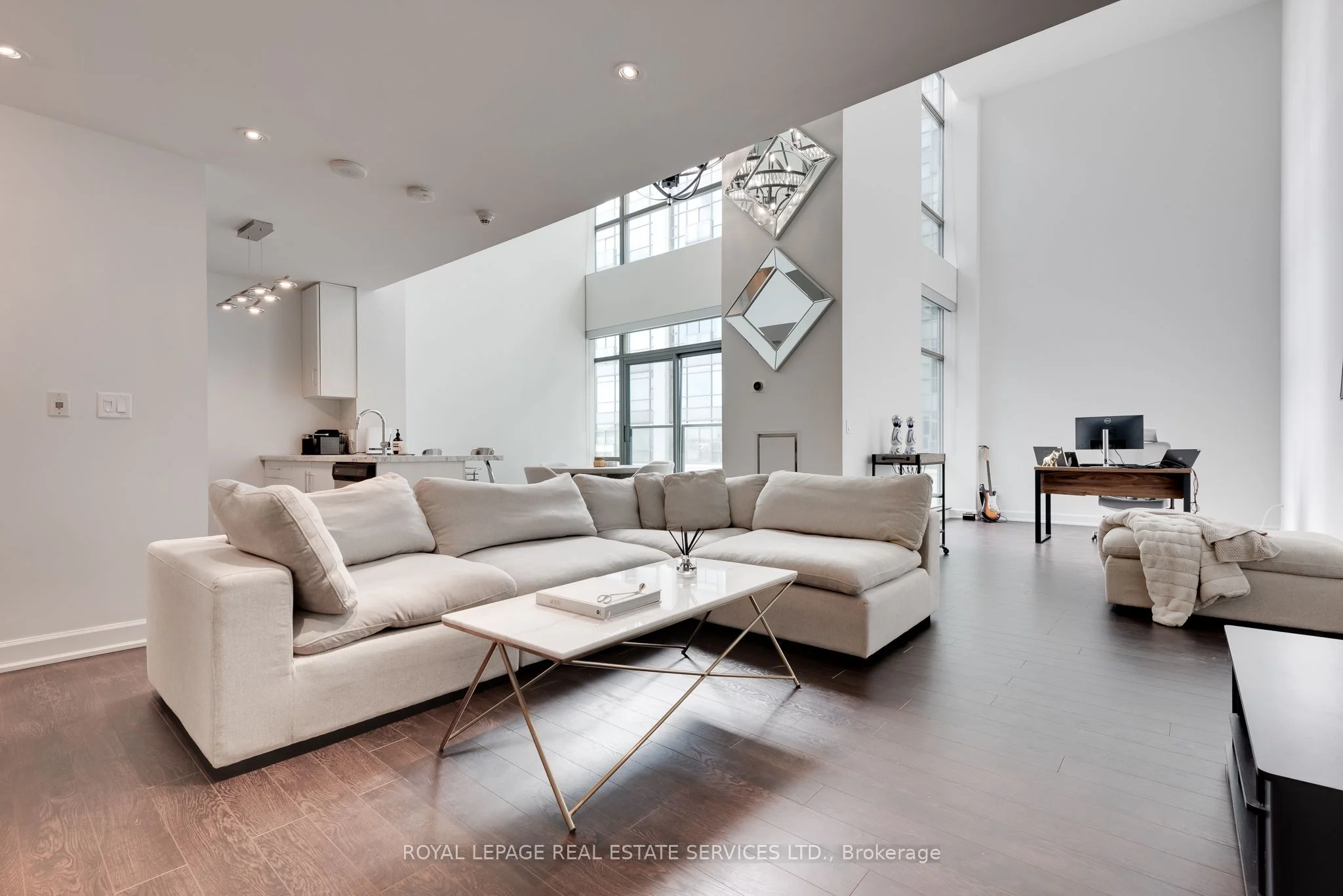 637 Lake Shore Boulevard W 631, Toronto C01, ON M5V 3J6