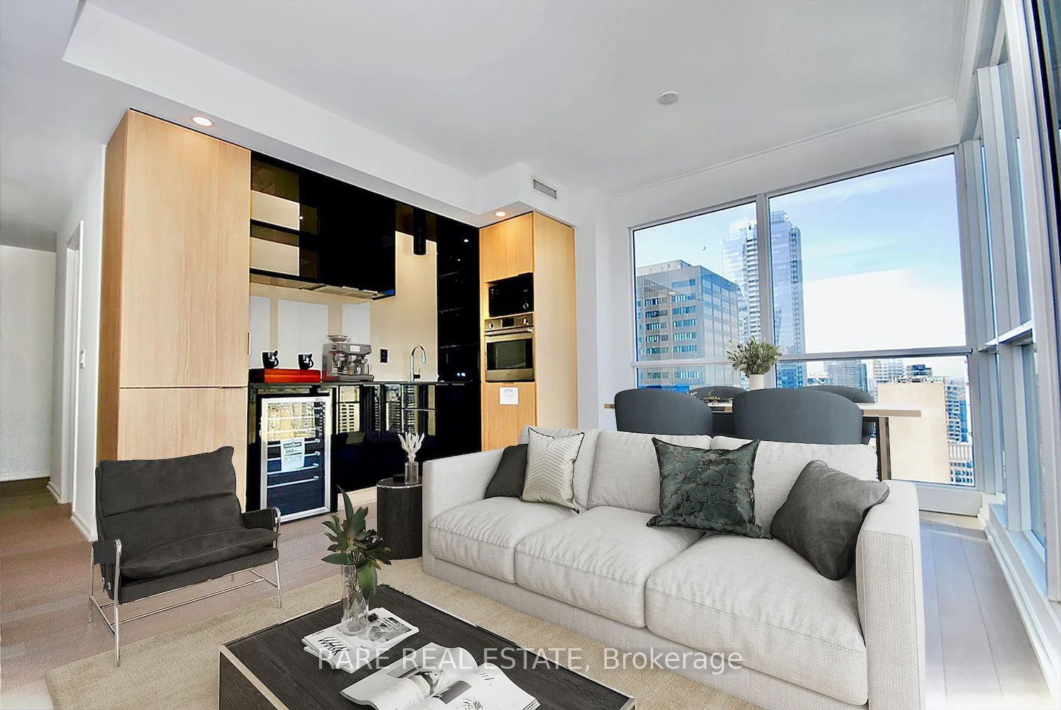 70 Temperance Street 3515, Toronto C01, ON M5H 0B1