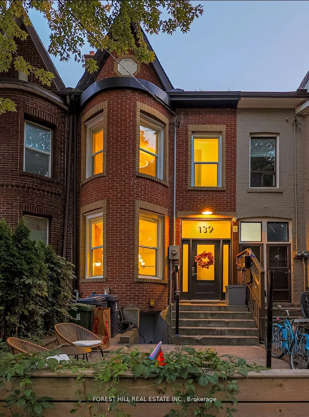 139 Niagara Street, Toronto C01, On M5v 1c6