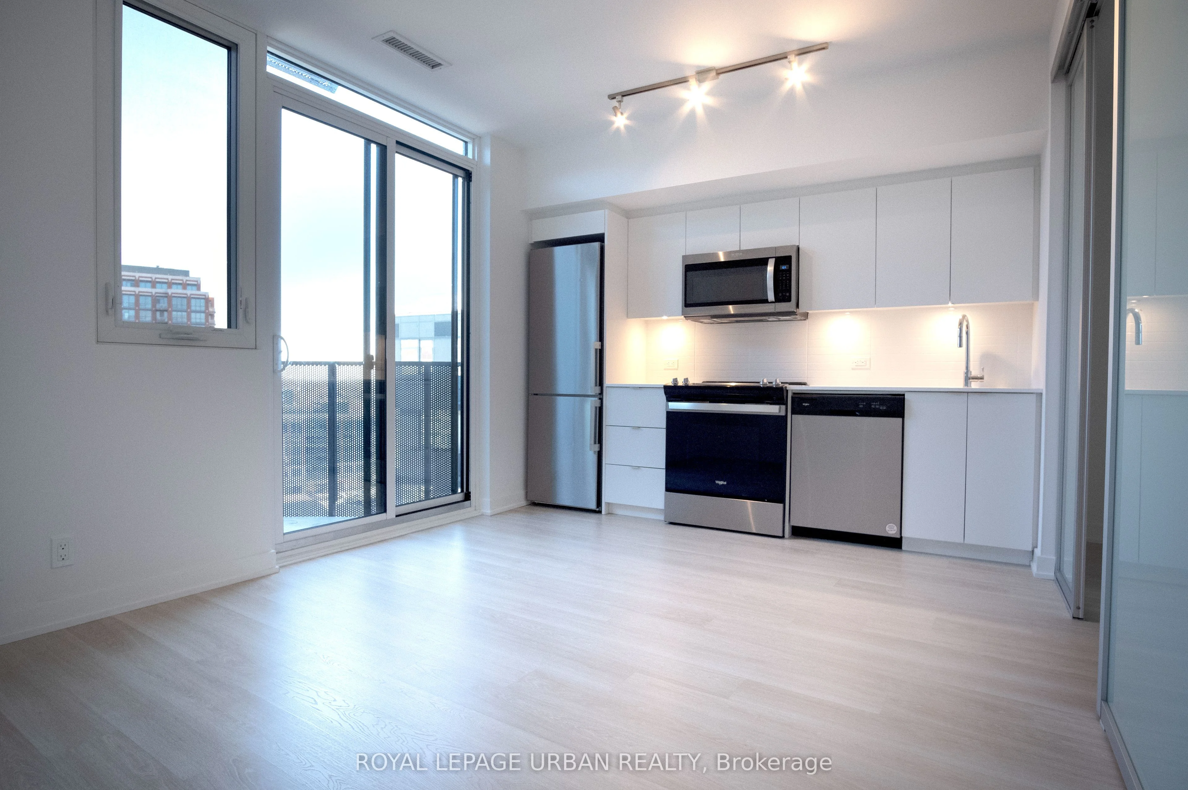 30 Tretti Way 1025, Toronto C06, ON M3H 0E3