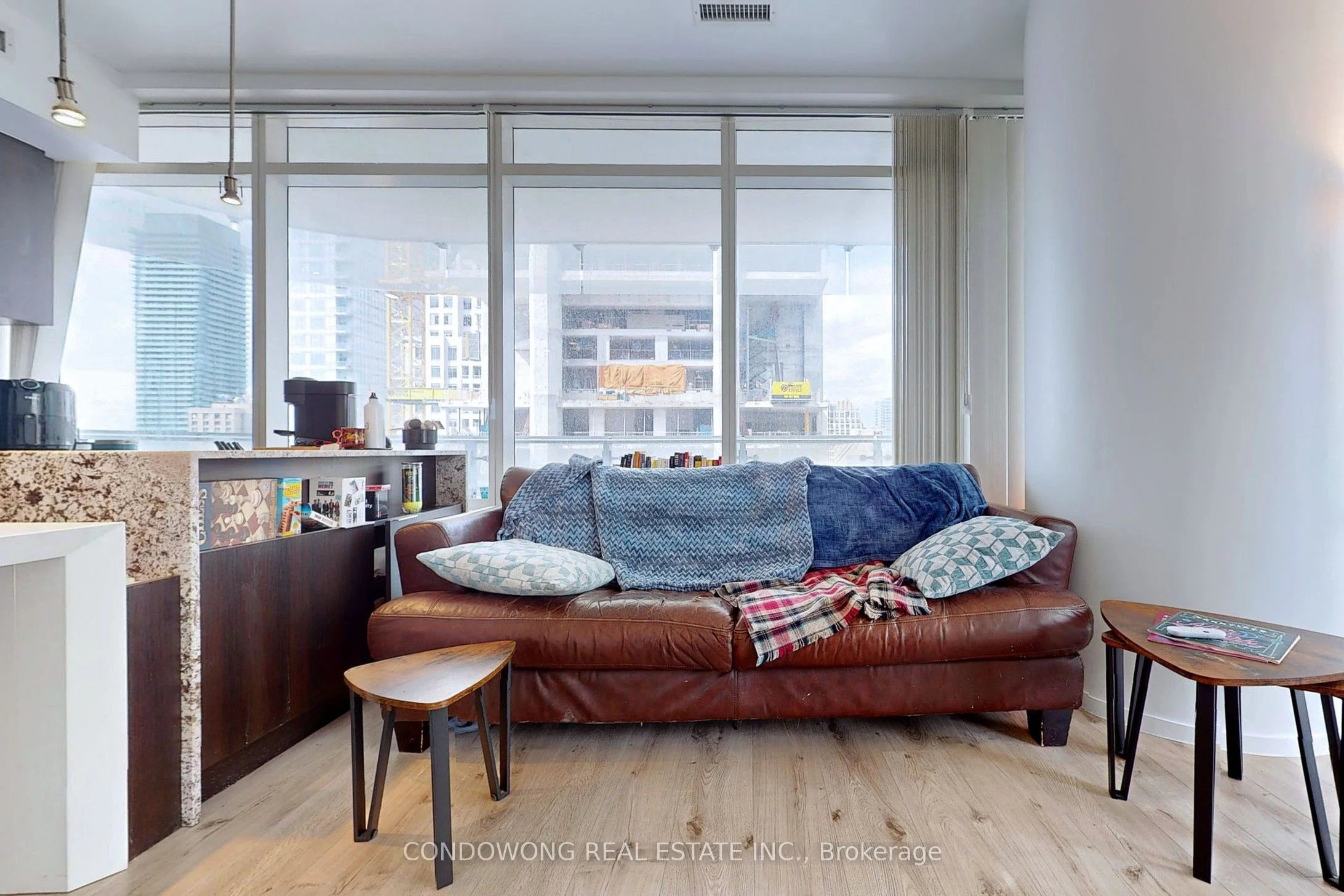 1 Bloor Street E 1710, Toronto C08, On M4w 0a8