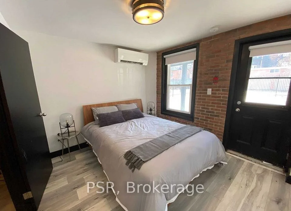 262A Sherbourne Street 1, Toronto C08, ON M5A 2S1