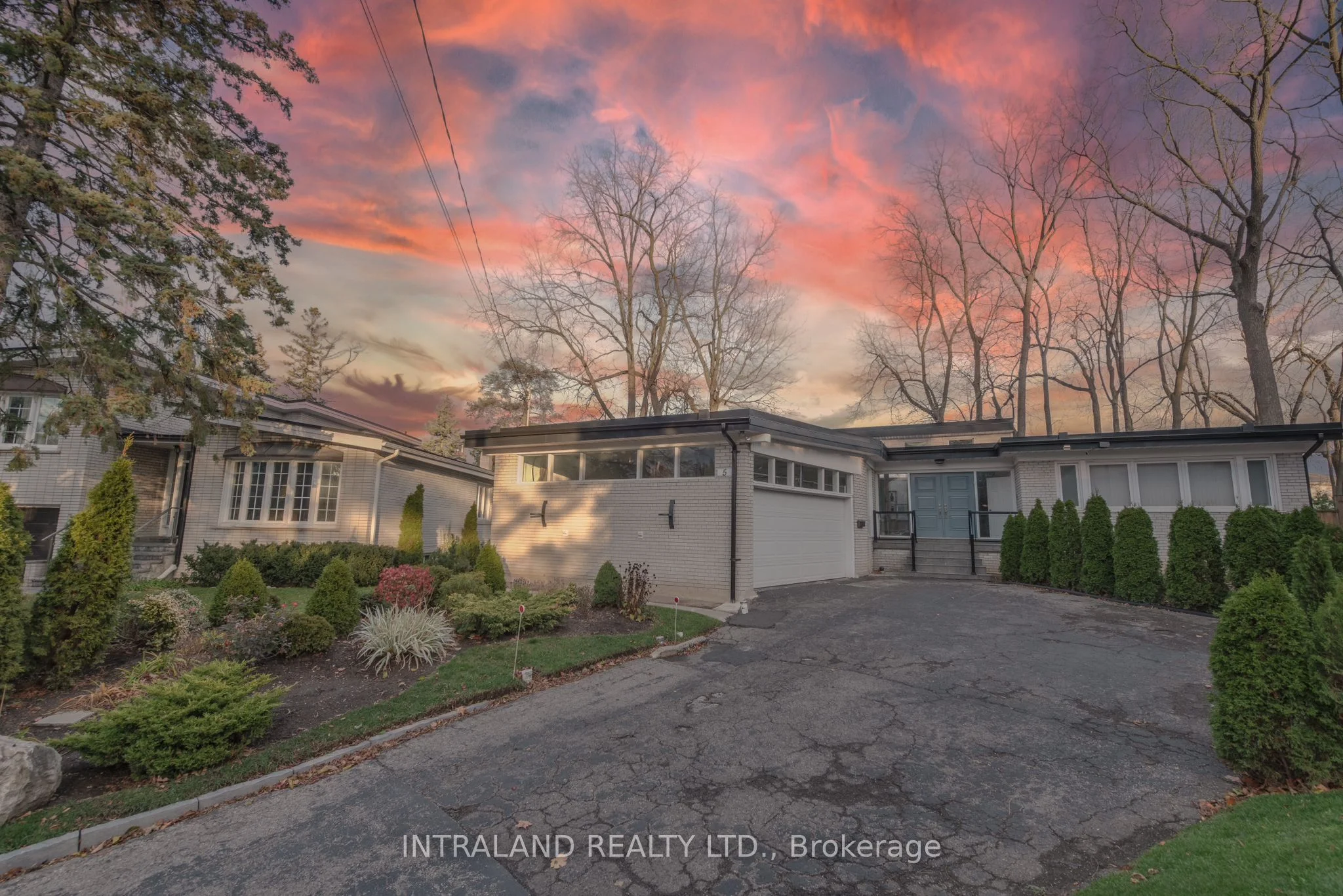 5 Hyfan Court, Toronto C06, ON M3H 5M9